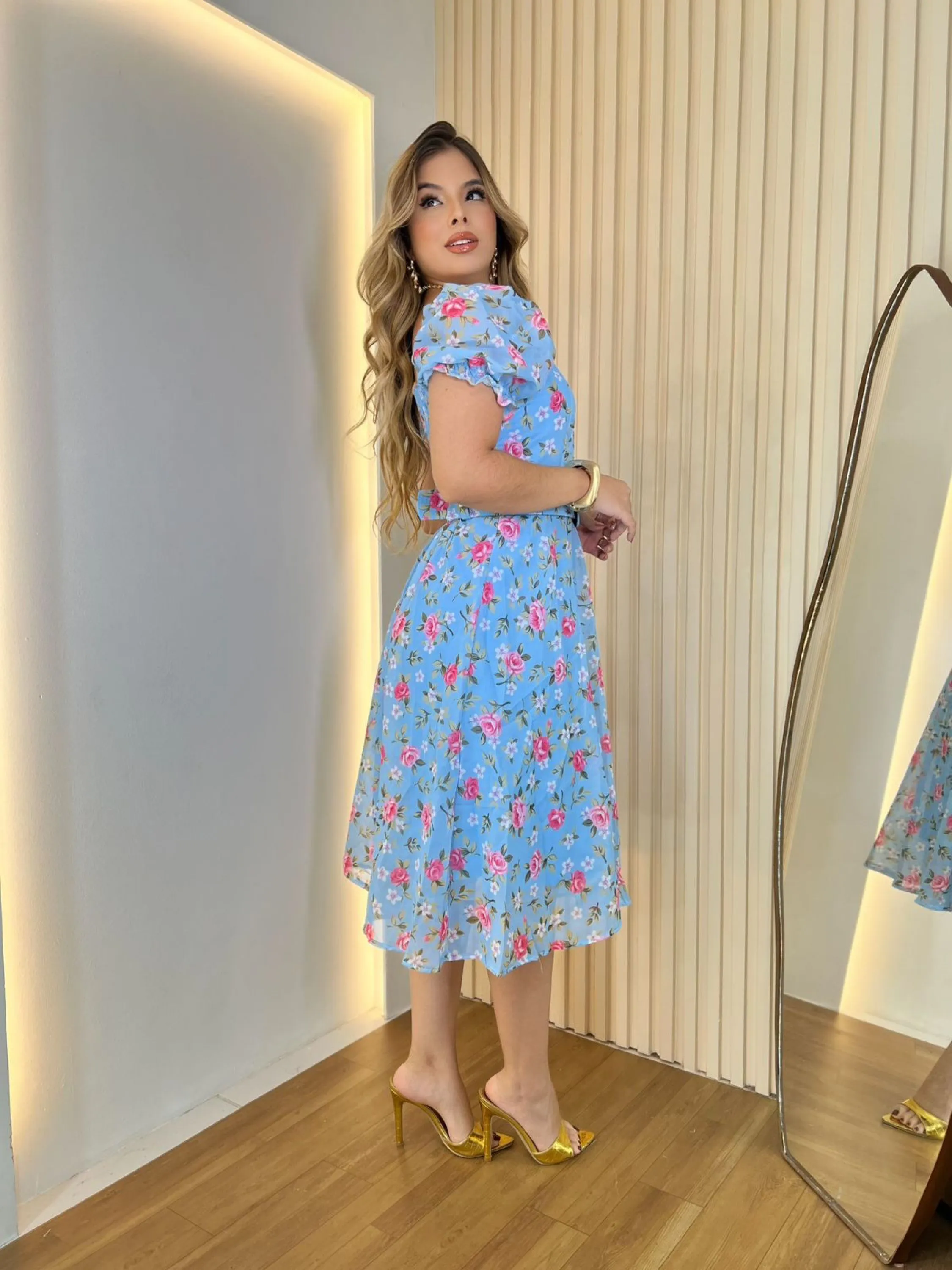 Vestido com Cinto
