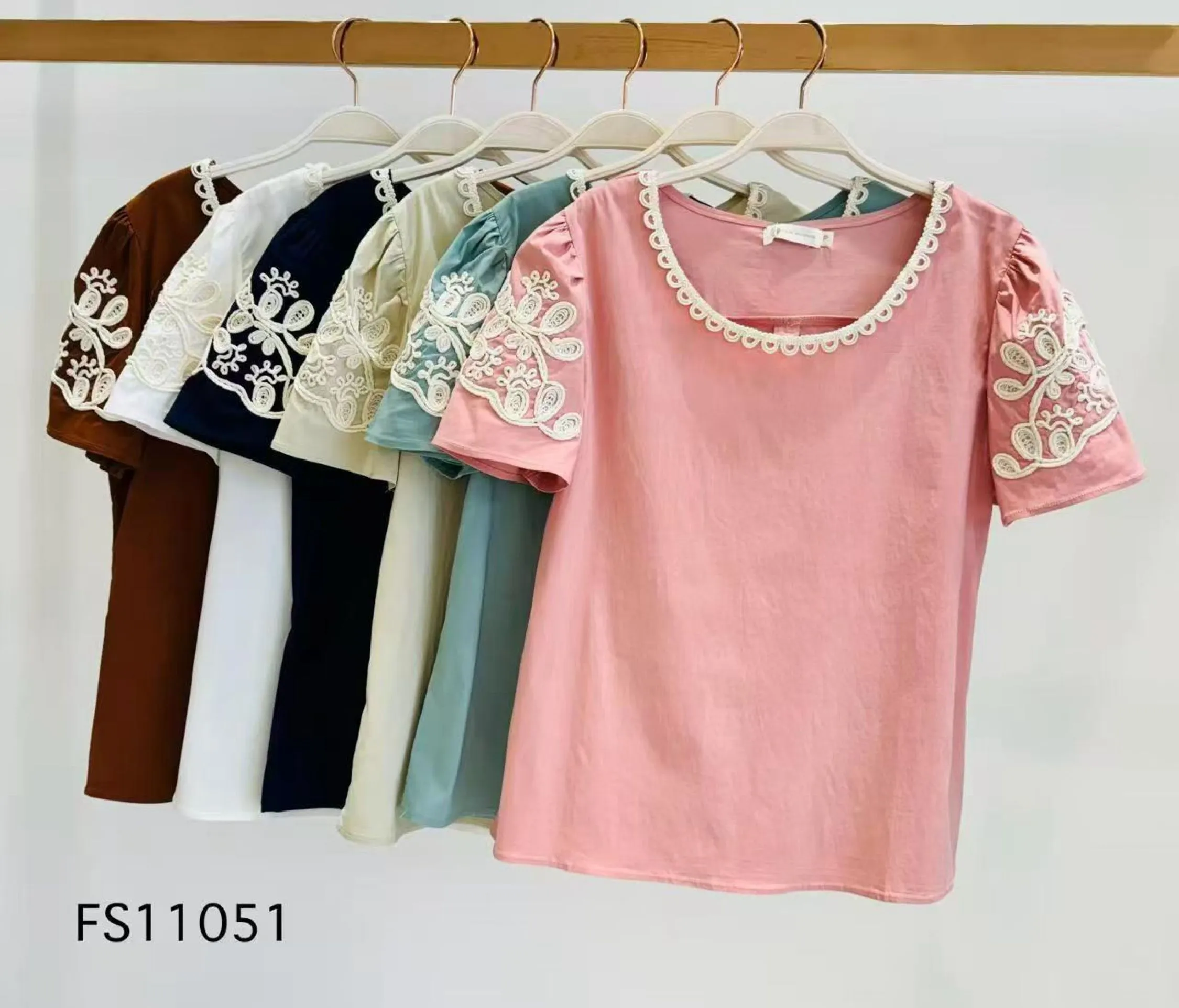 Blusa manga bordada feminina  Enzo