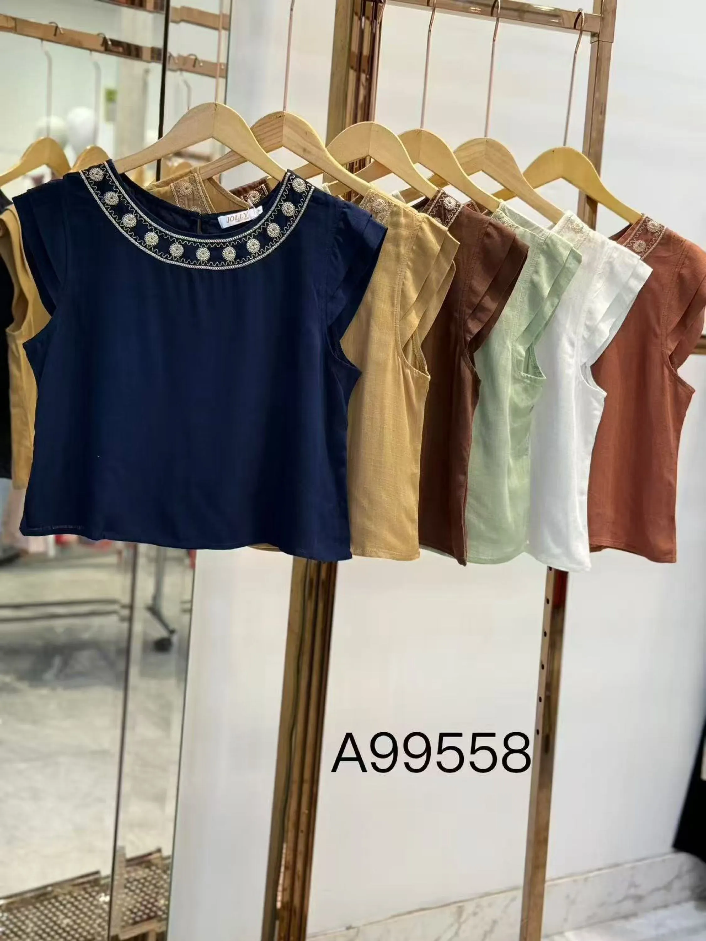 Cropped com bordado feminina Enzo