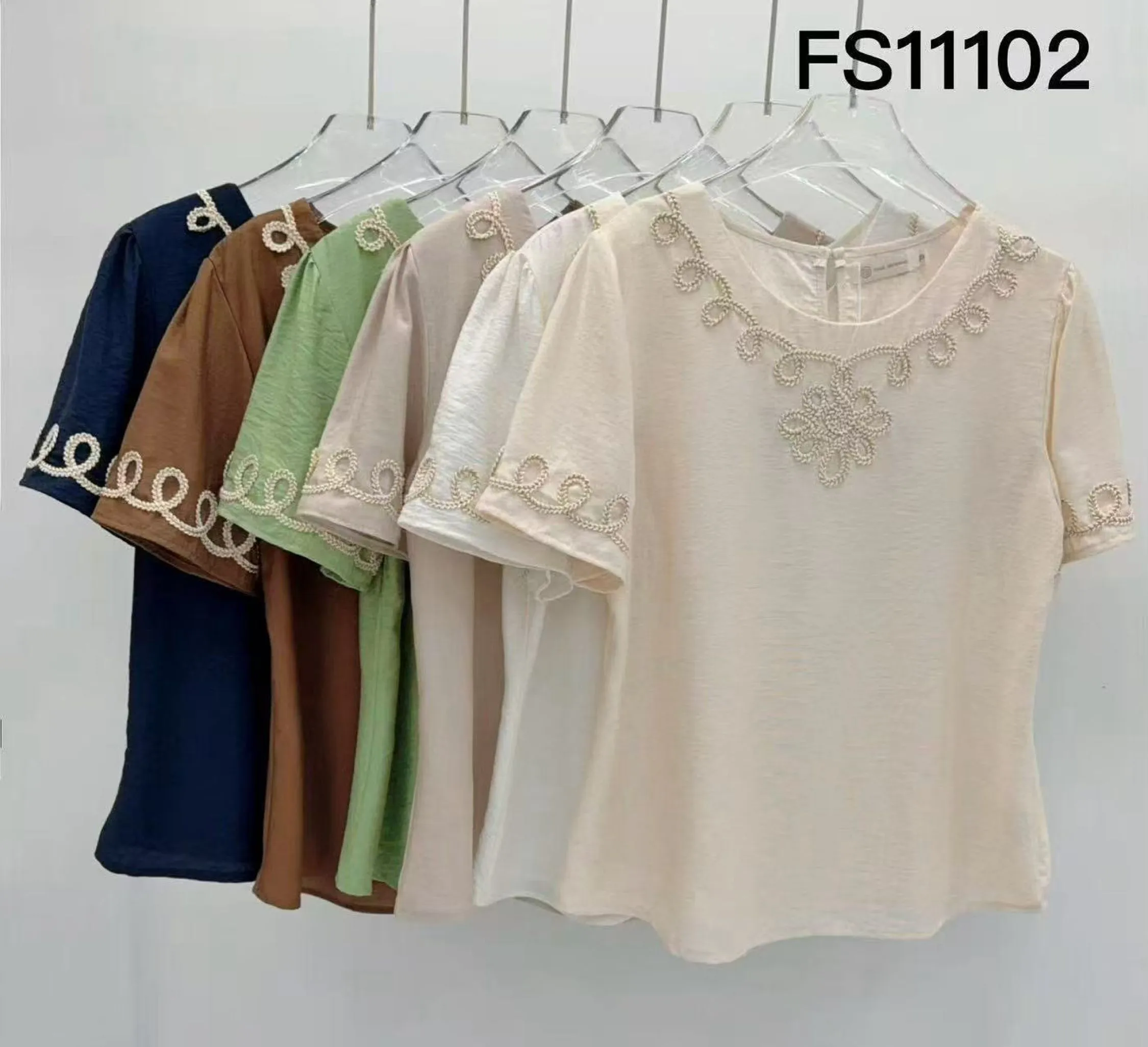 Blusa com bordado feminina    Enzo