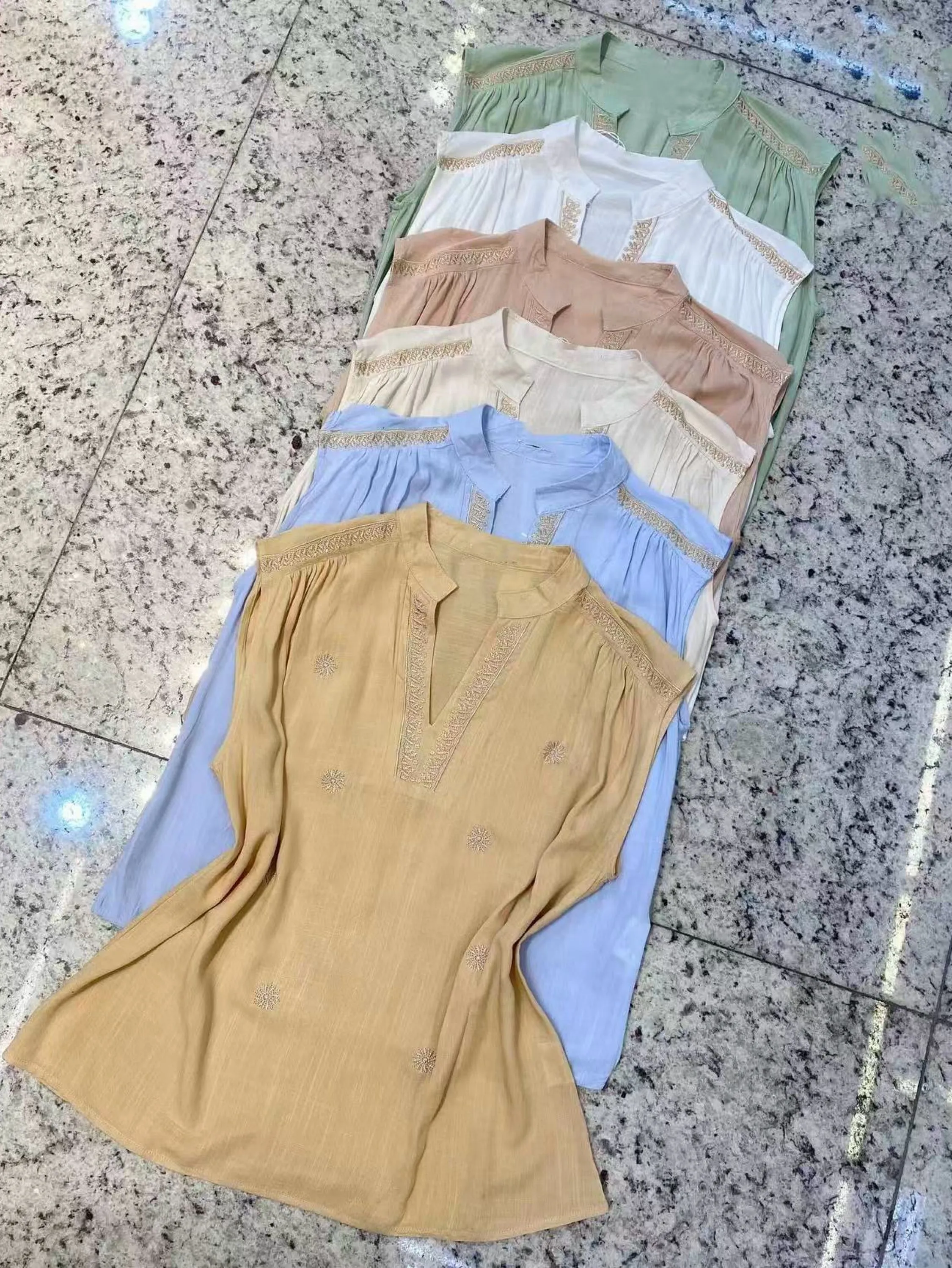 Sem manga com bordado feminina    Enzo