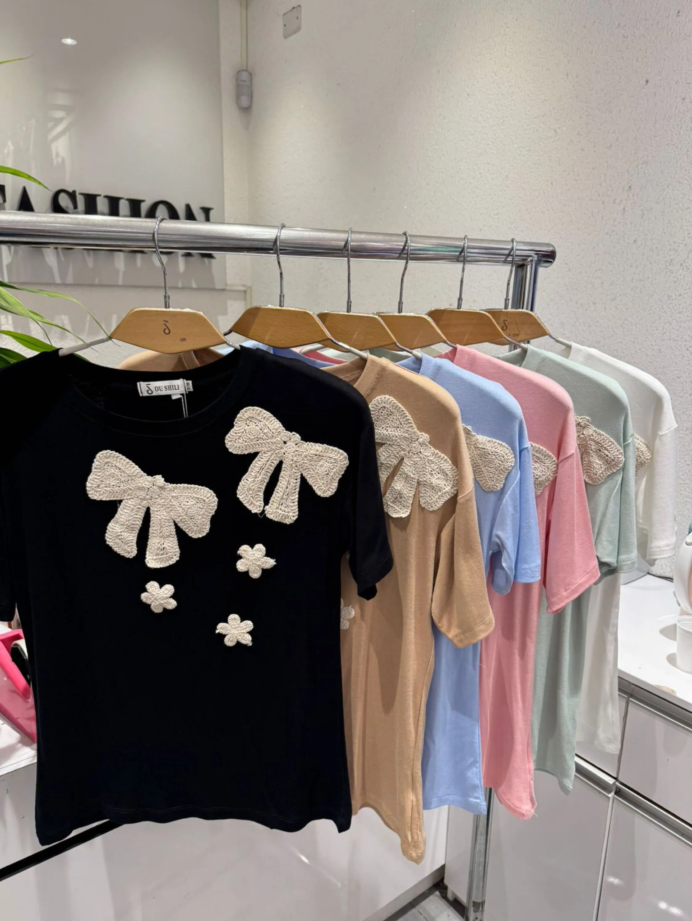 Camiseta laçinhos