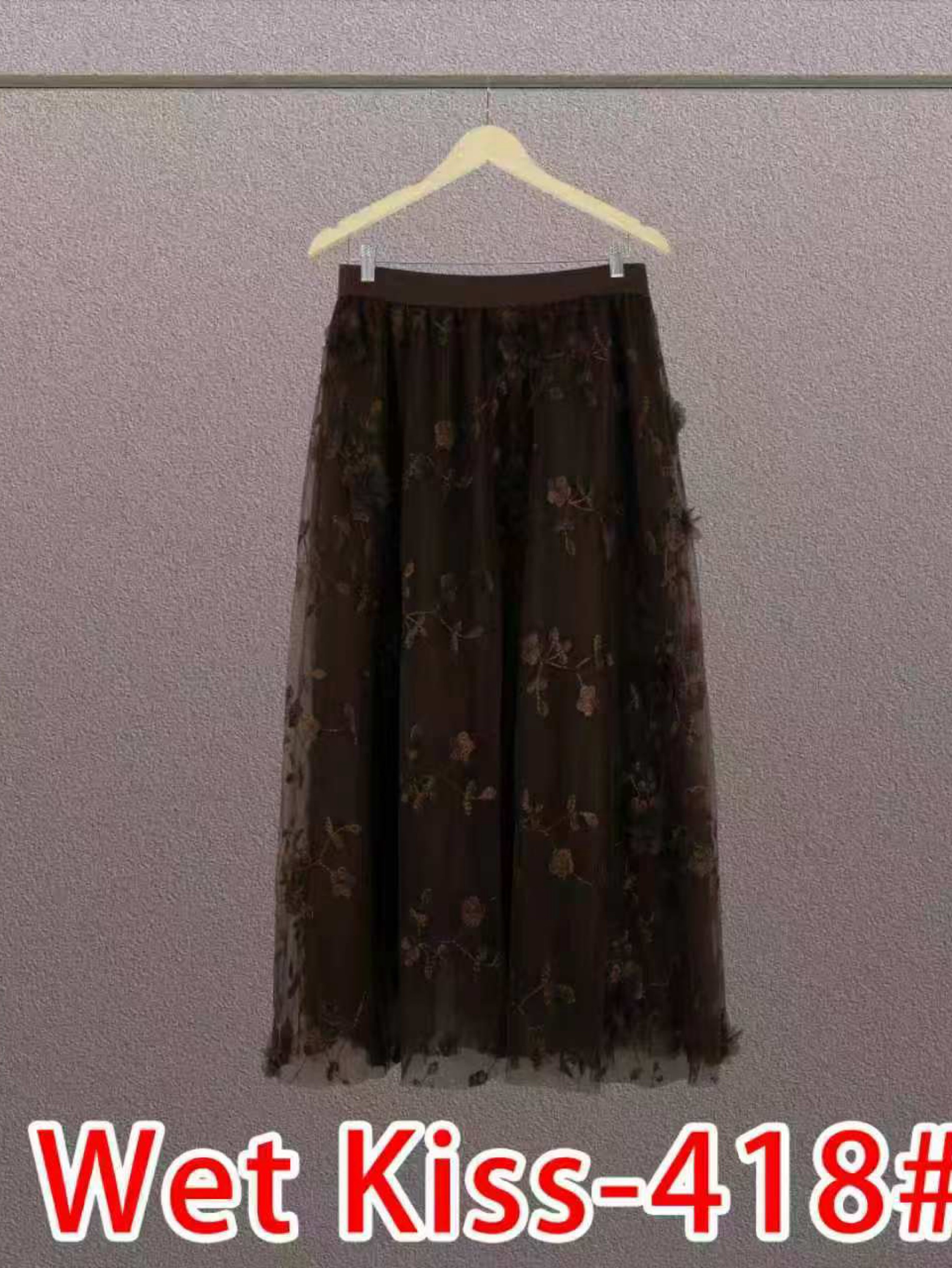 Saia de tule com flores 3D, elegante e romântica ✨