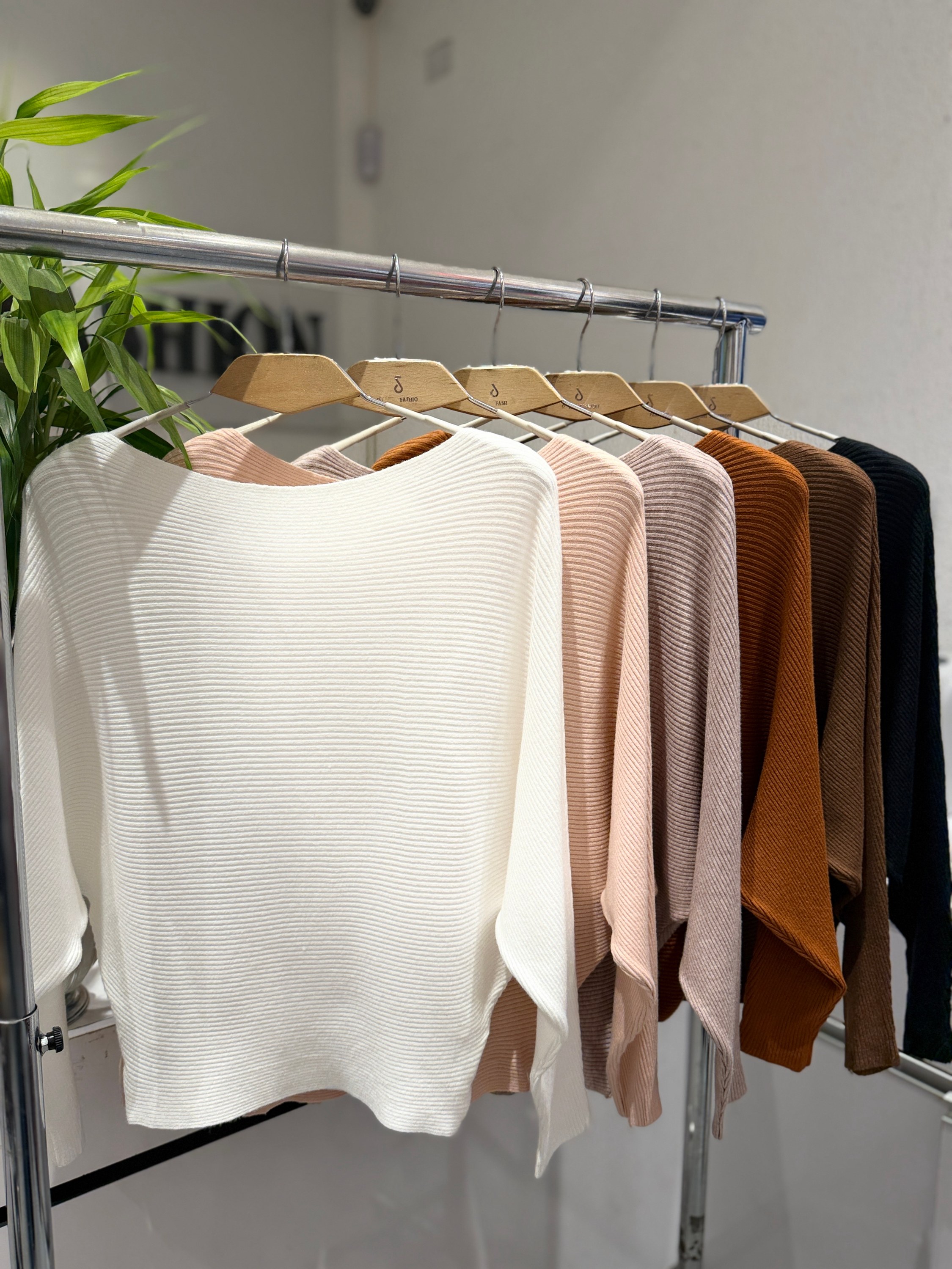 Blusa de frio canelada manga morcego