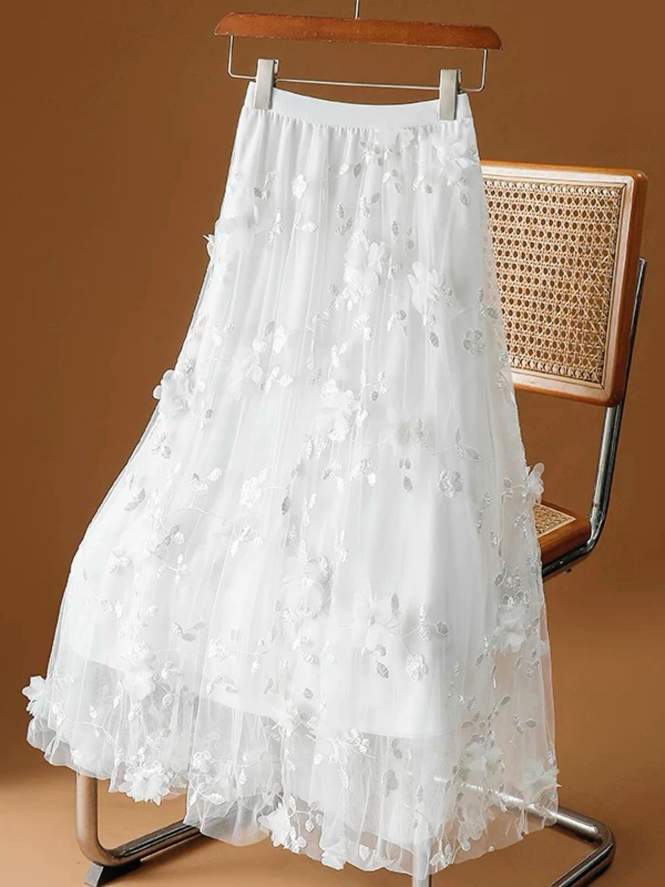 Lançamento de saia midi com flor 🌺 3D