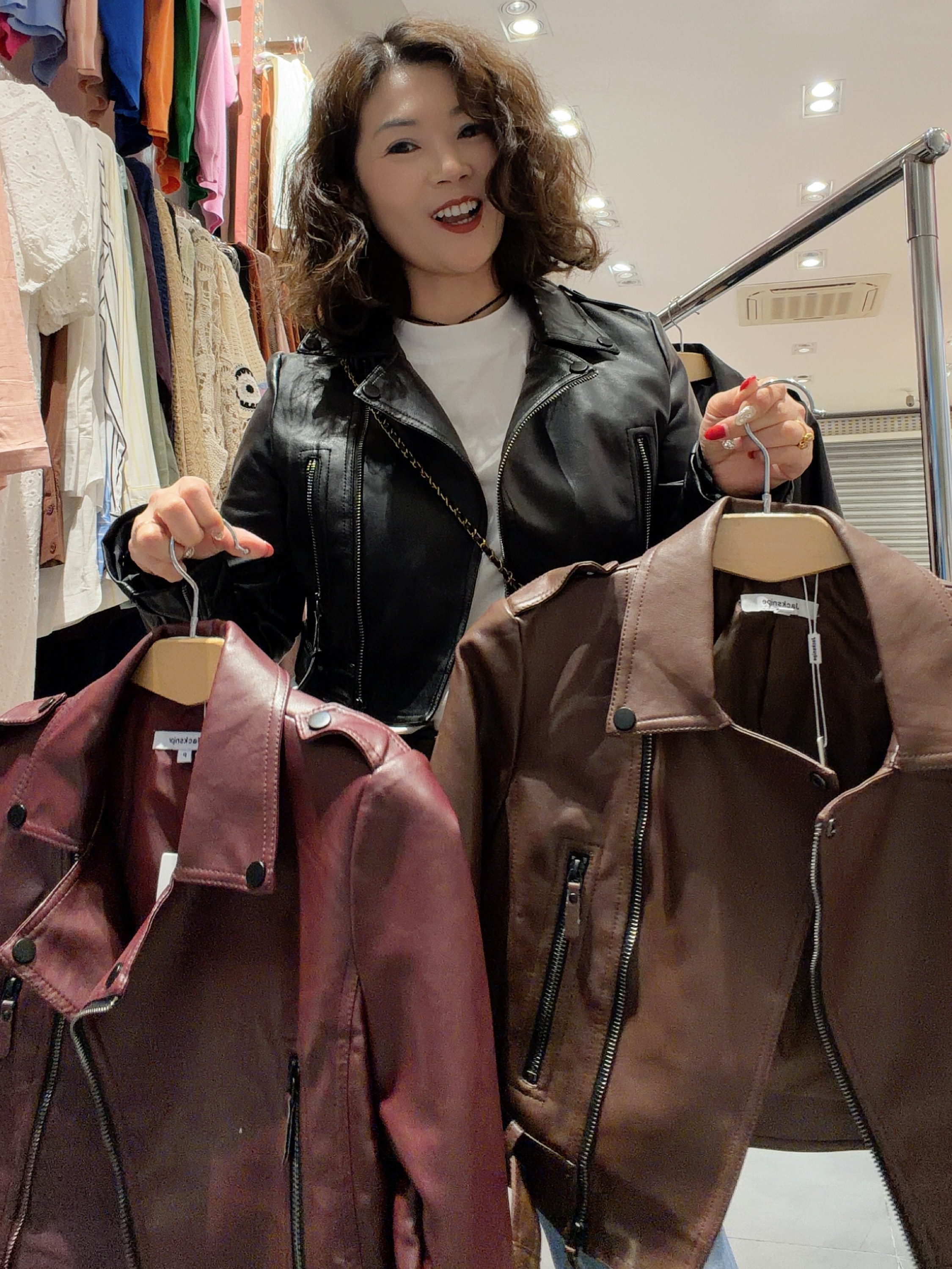 Jaqueta de couro Muito estilosa e imponente