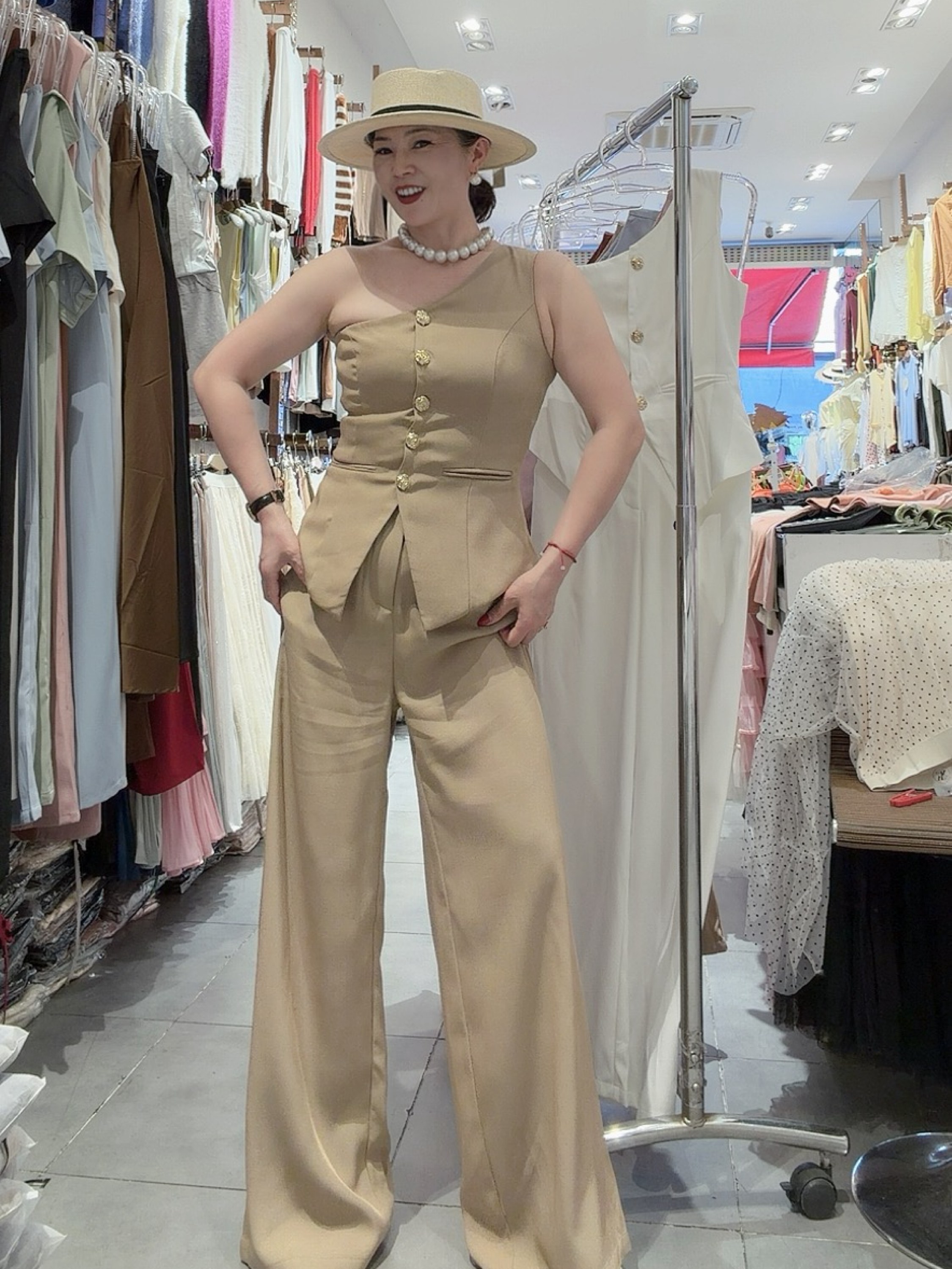 Conjunto alfaiataria ombro único, modelo elegante tendência
