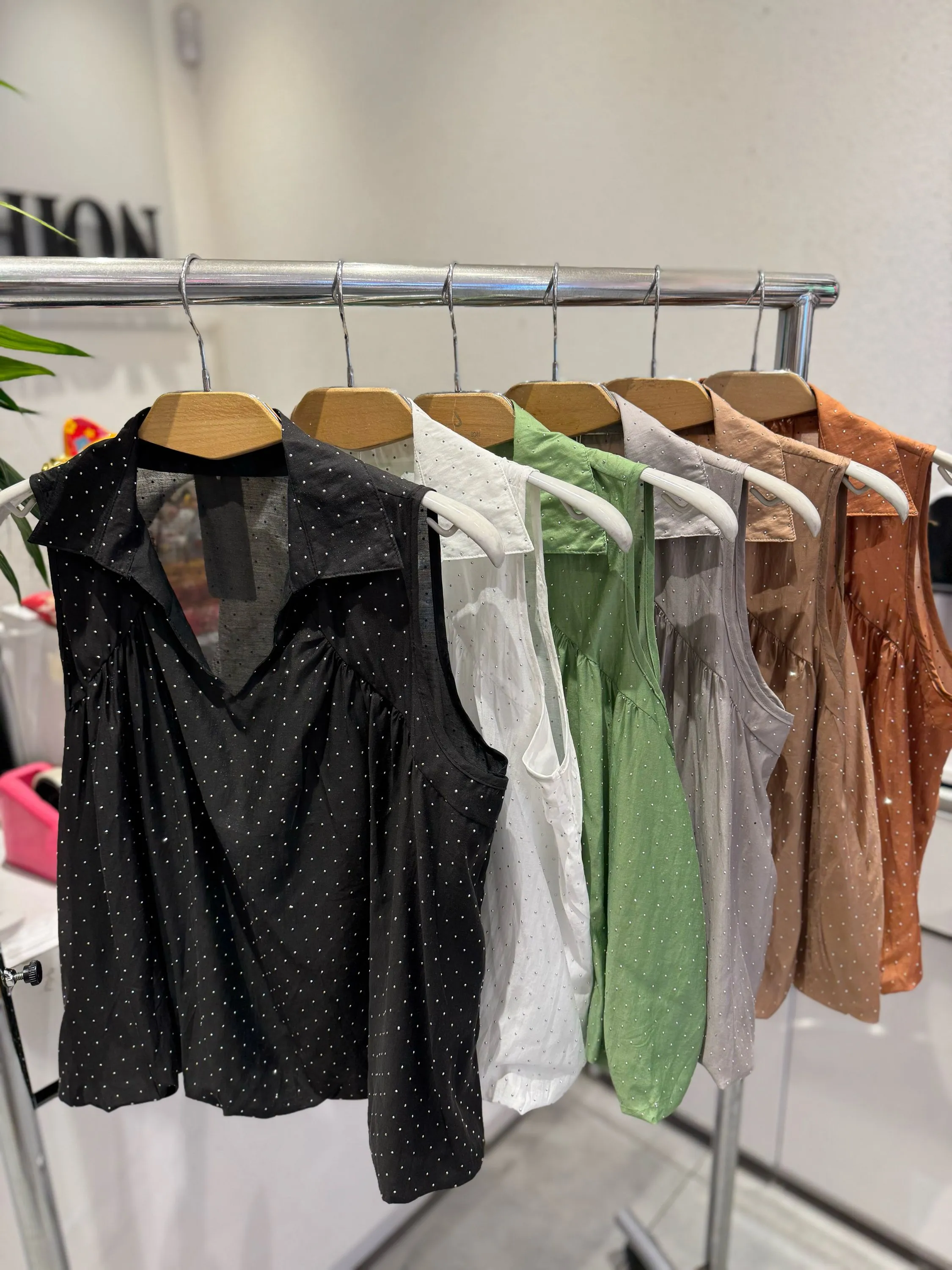 Lançamento de blusa com brilho