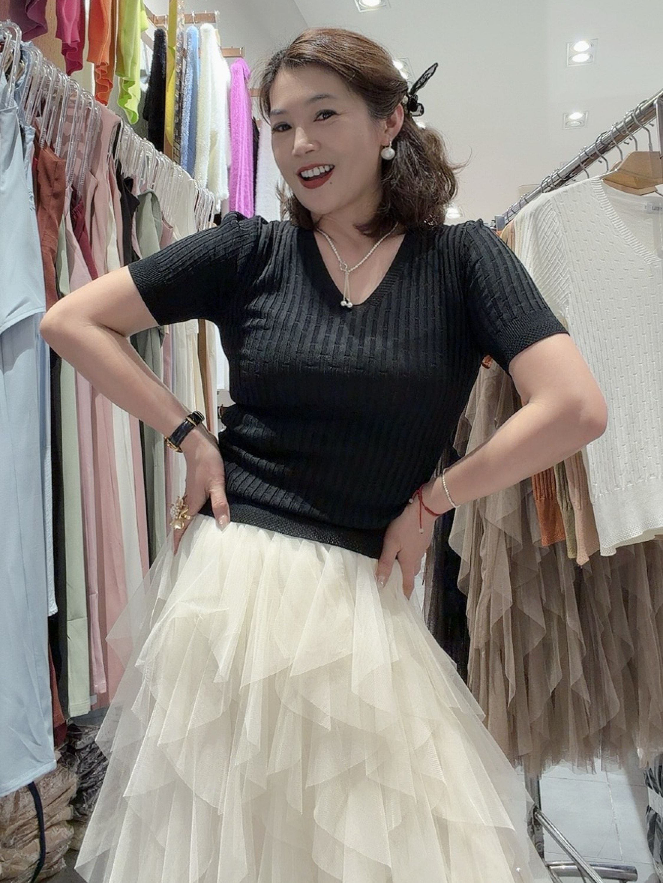 Blusa de malha fresca gola V, confortável para o calor✨