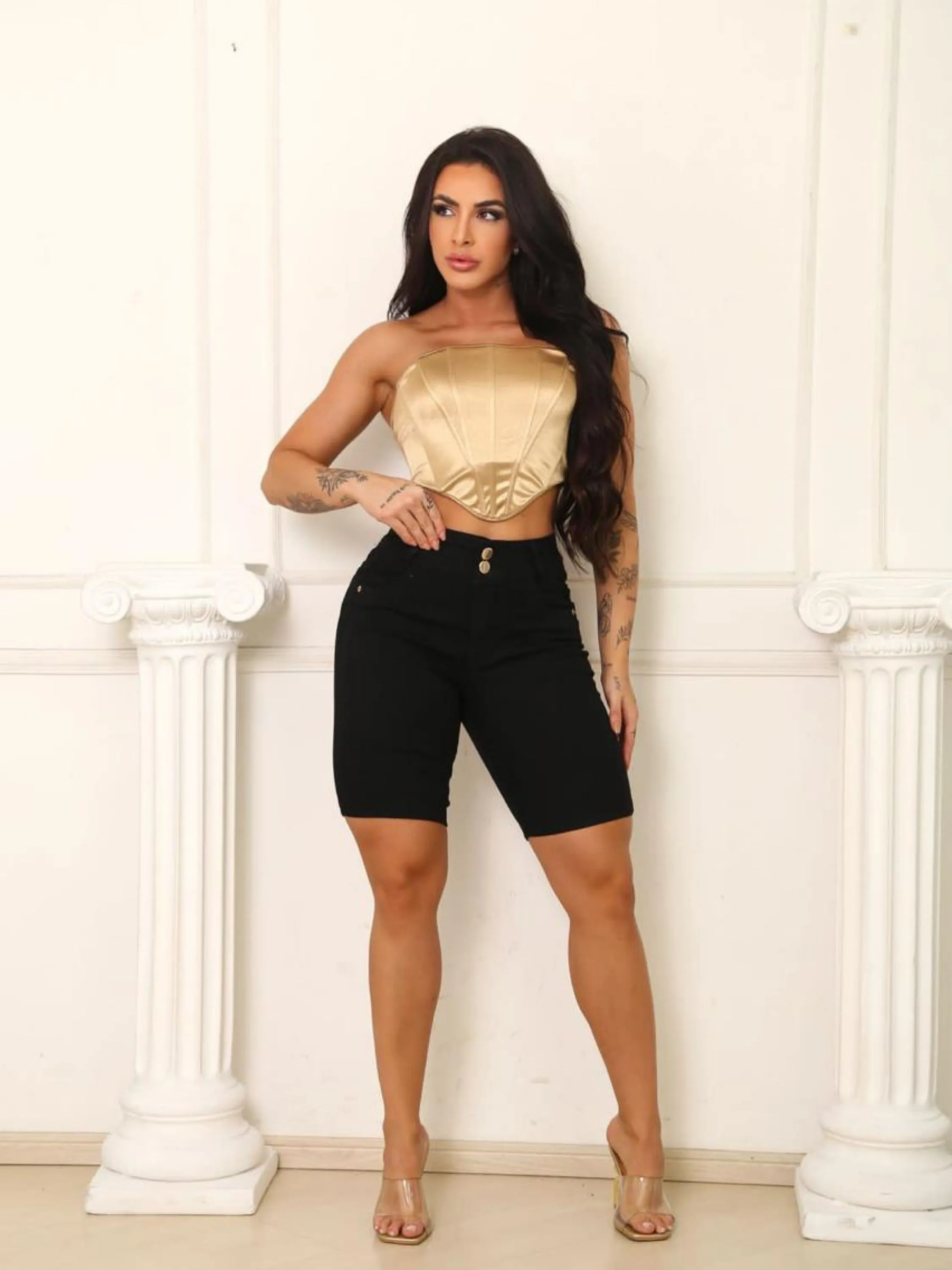 Bermuda Feminina com Lycra - Preta