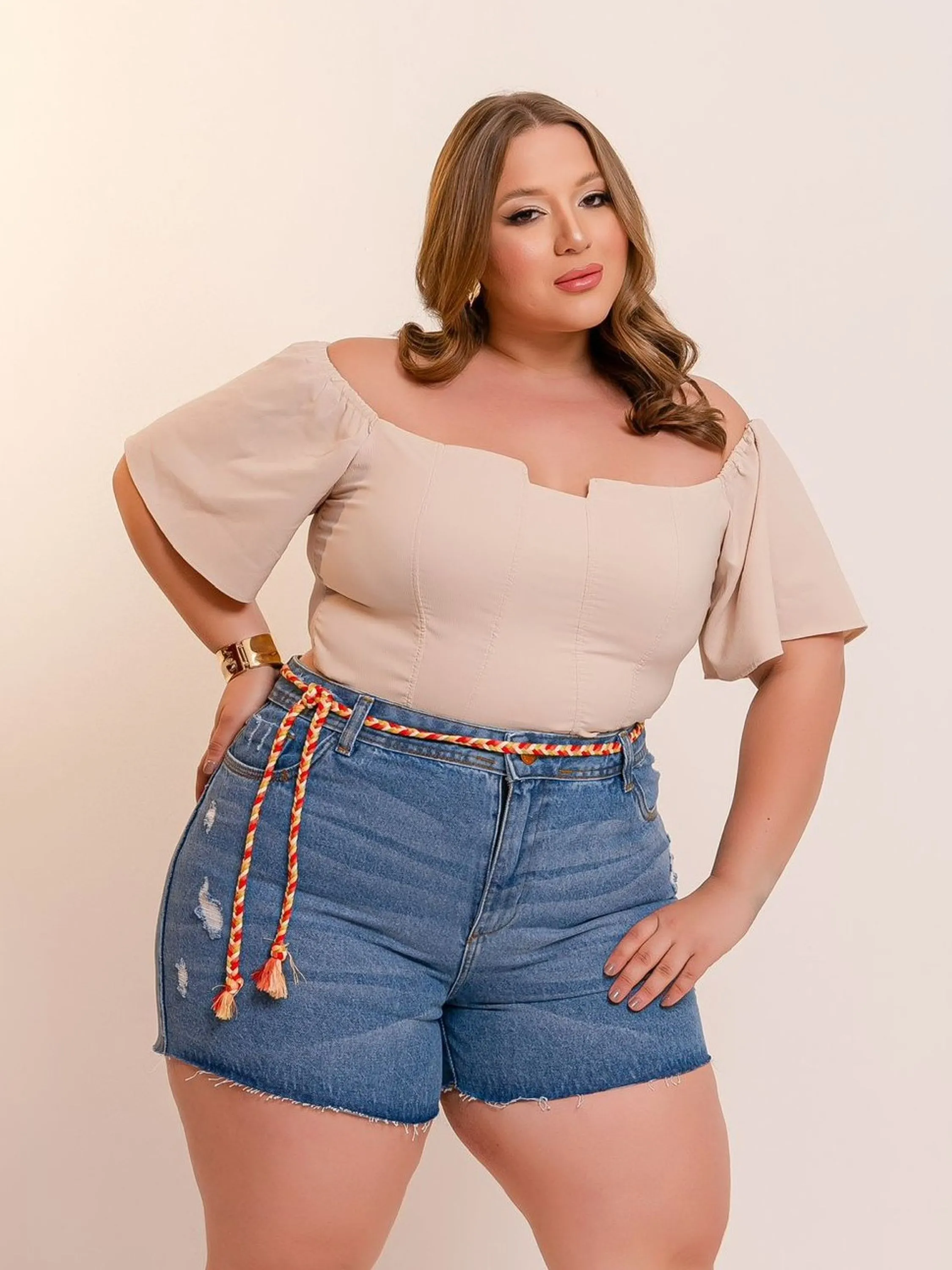 SHORT PLUS SIZE JEANS 100% CINTO CORDÃO