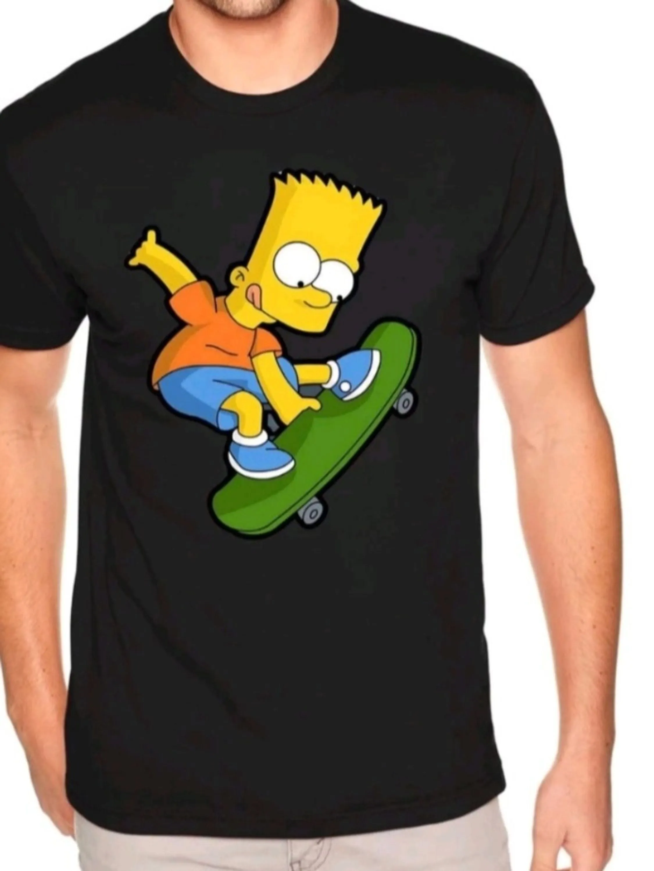 Camiseta com estampas de personagens masculino