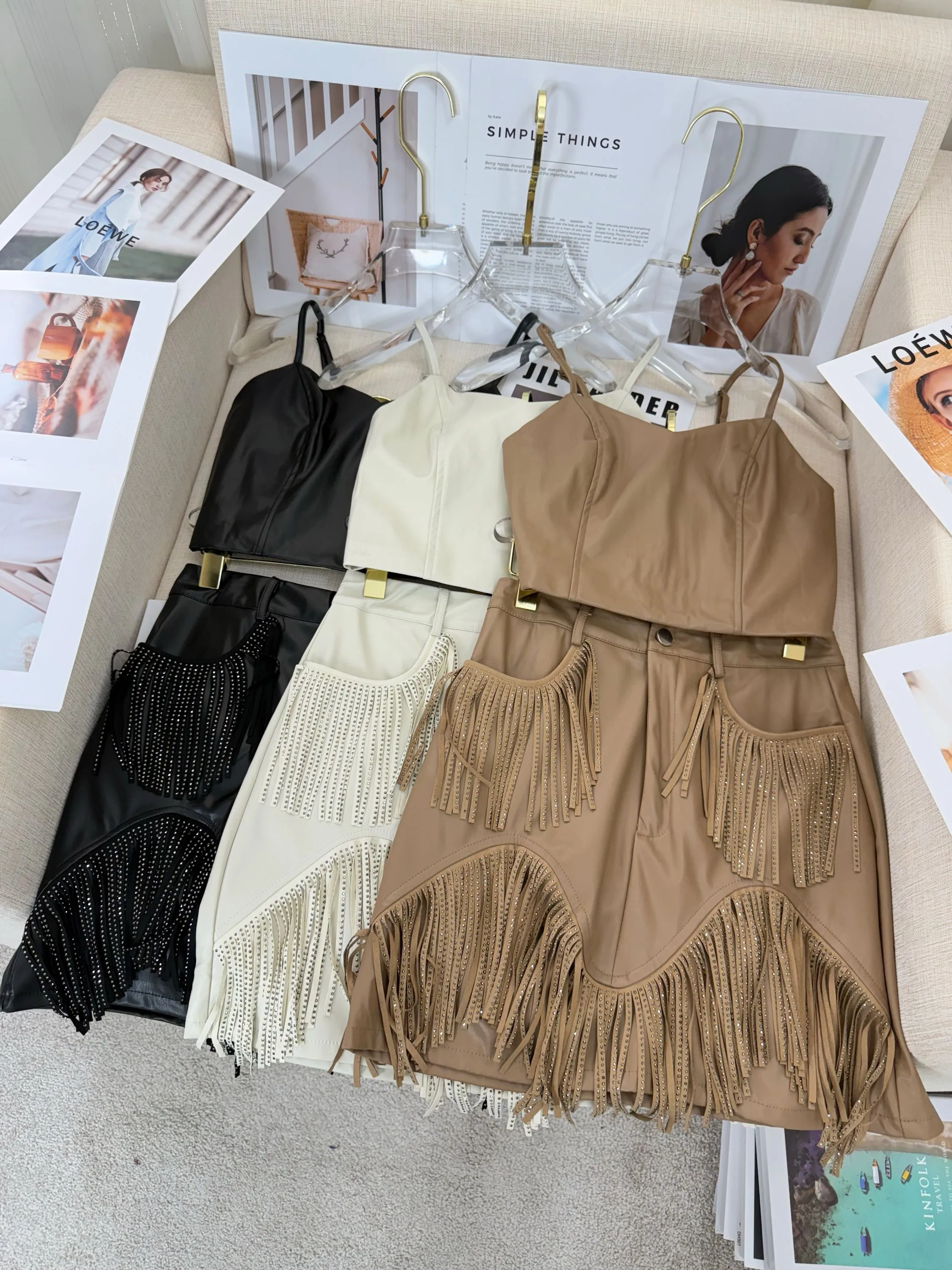 Fancy modas conjunto couro cropped com saia
