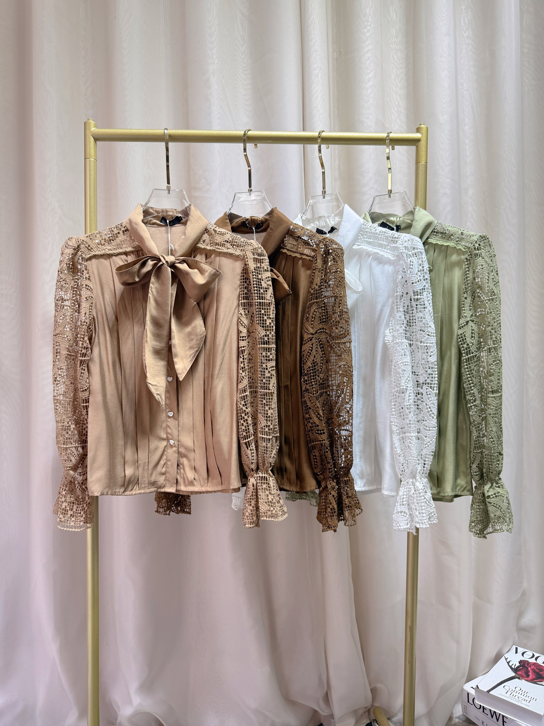 Fancy Modas Camisa manga renda