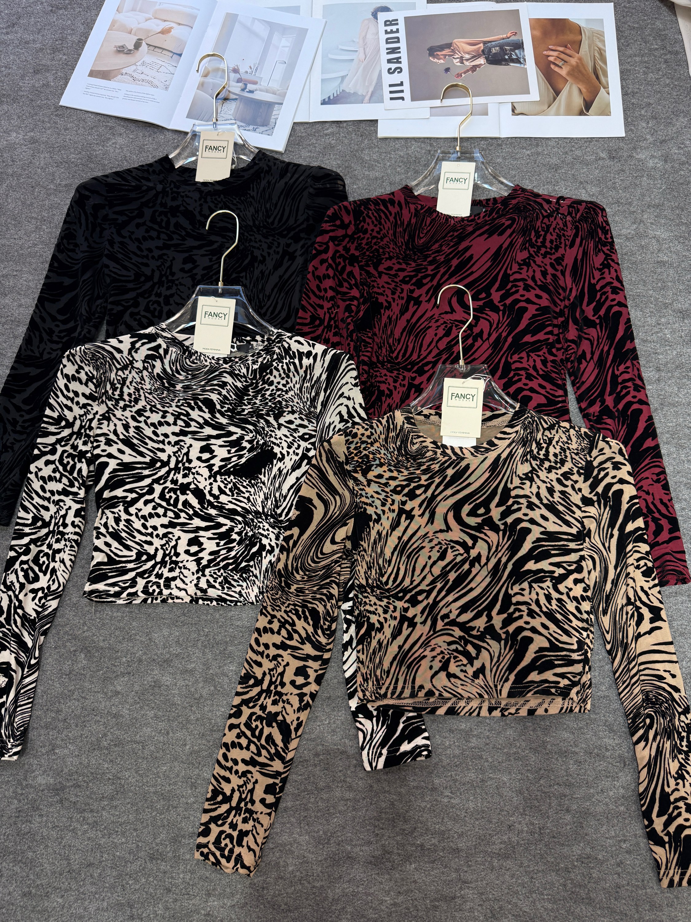 Fancy modas cropped estampado