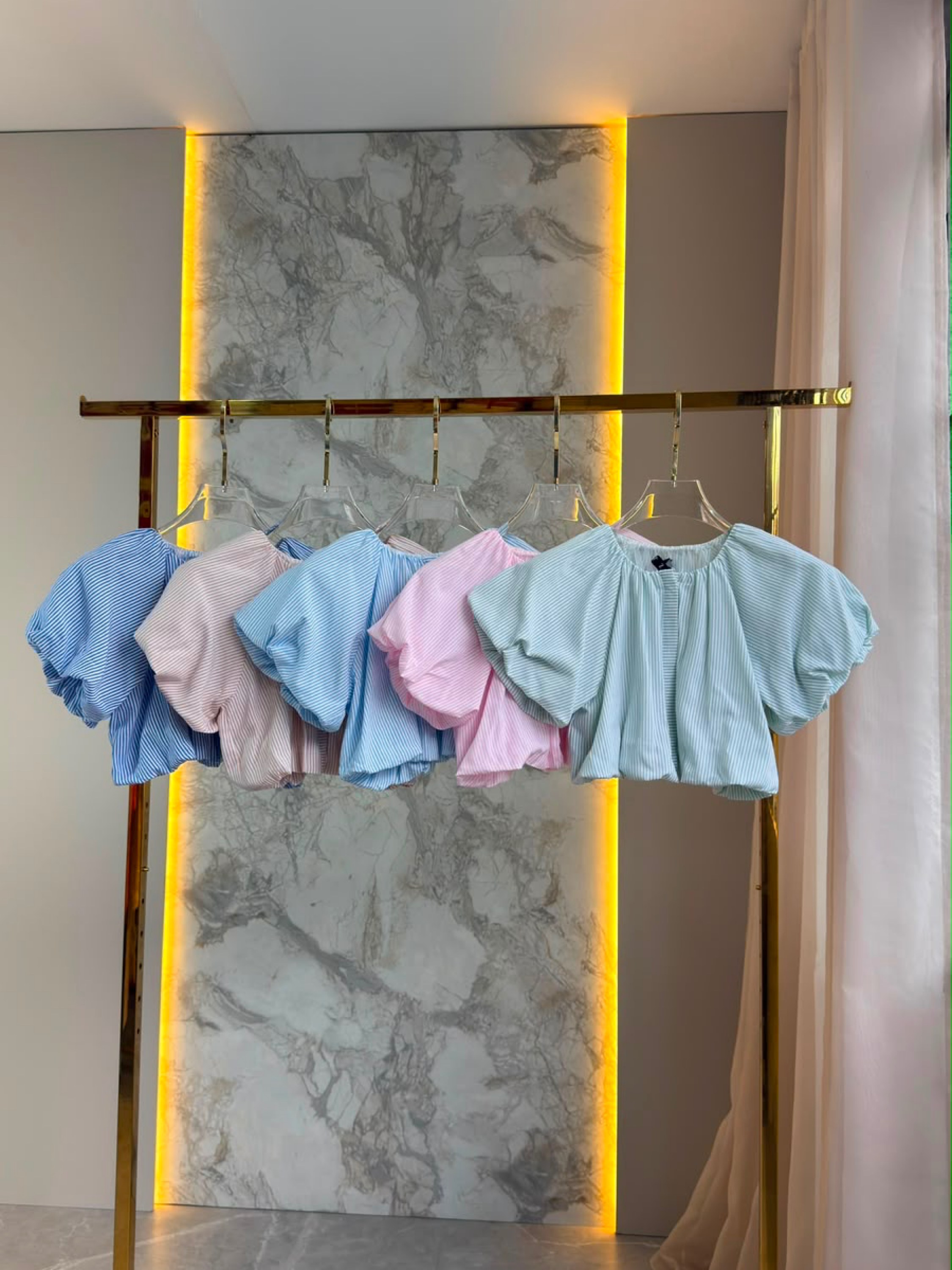 Fancy Modas Camisa cropped listras
