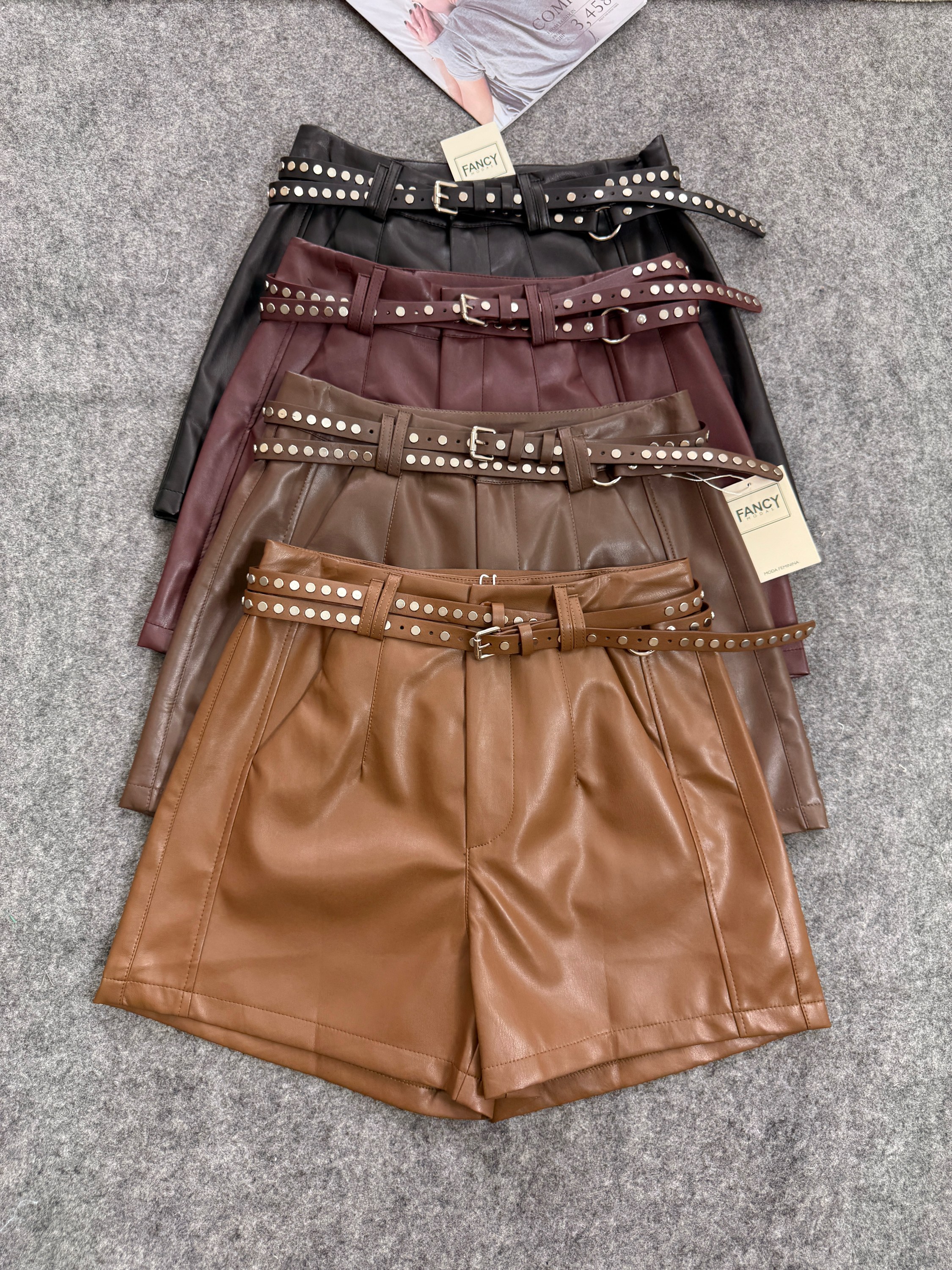 Fancy modas shorts couro fivela