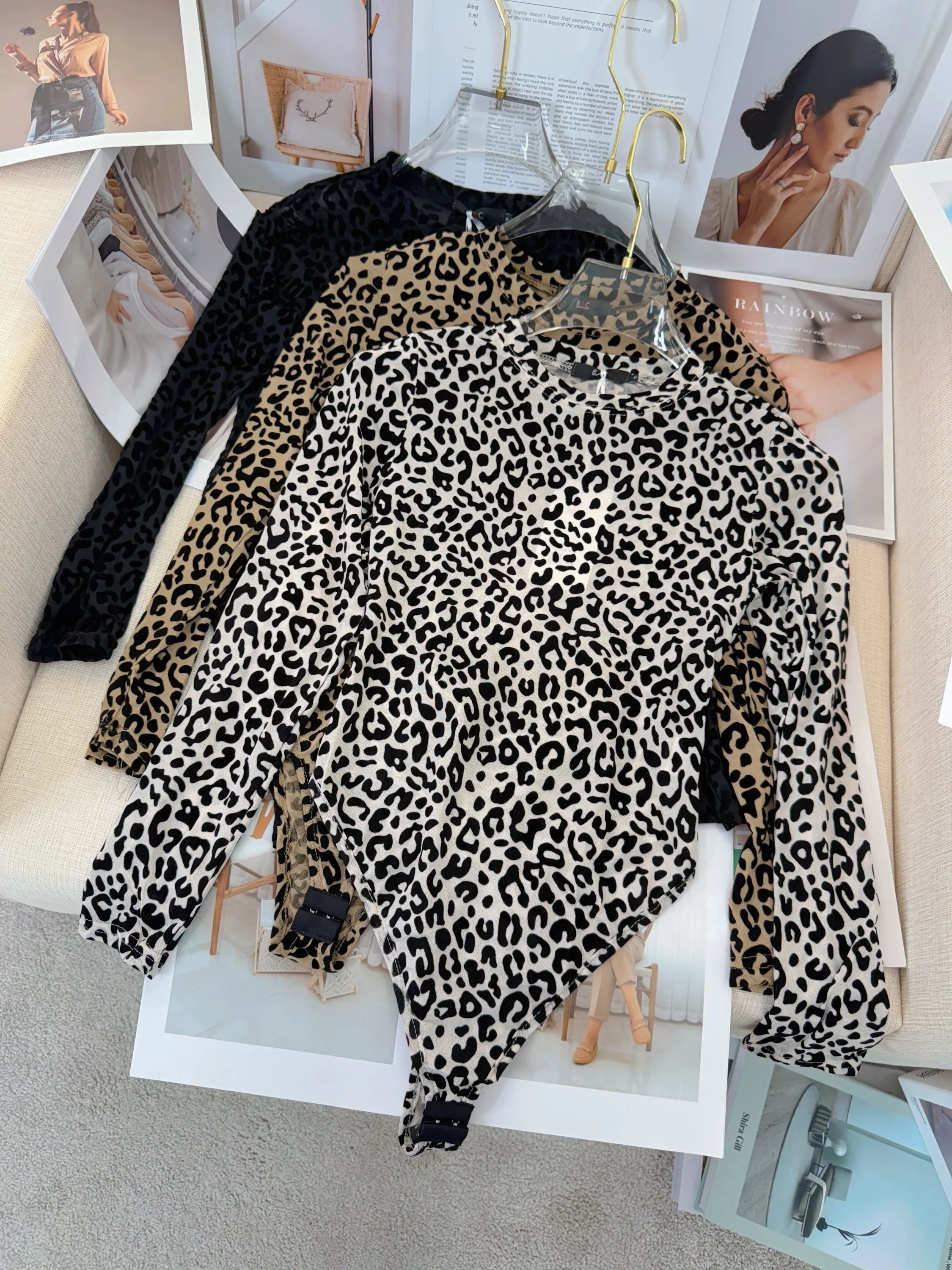 Fancy Modas body tule estampa onça