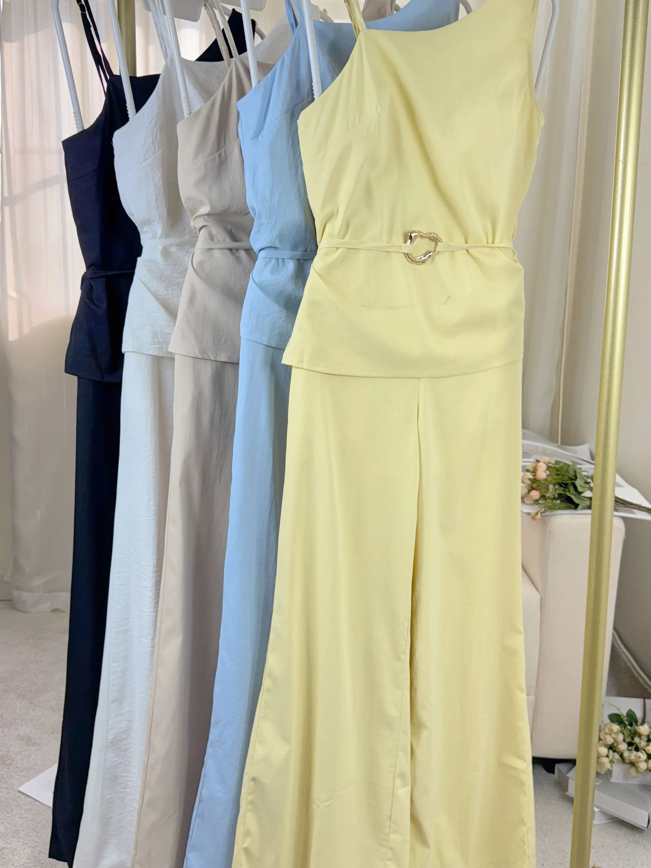 Fancy Modas conjunto alfaiataria com cinto detalhe