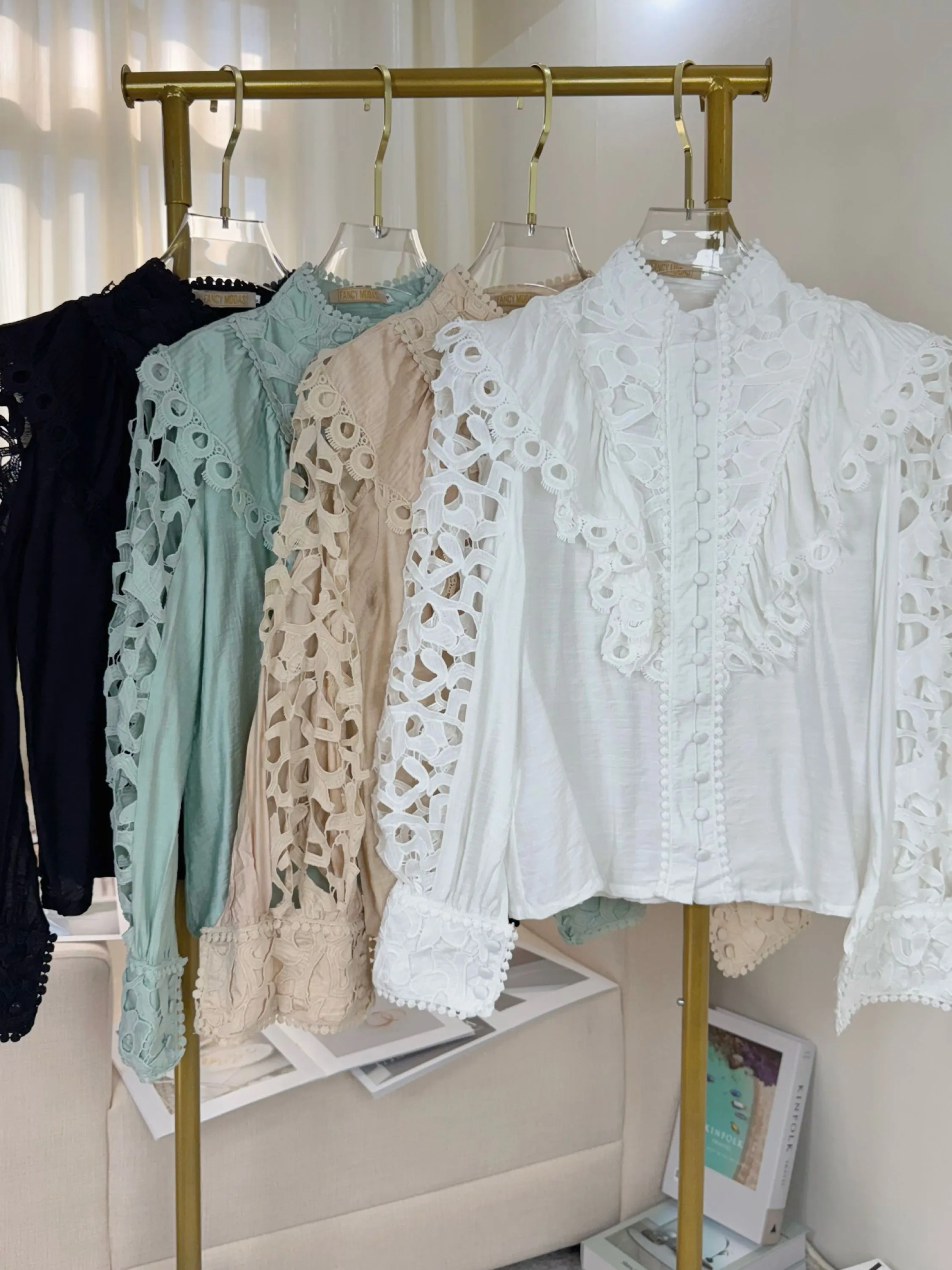 Fancy Modas Camisa com guipir