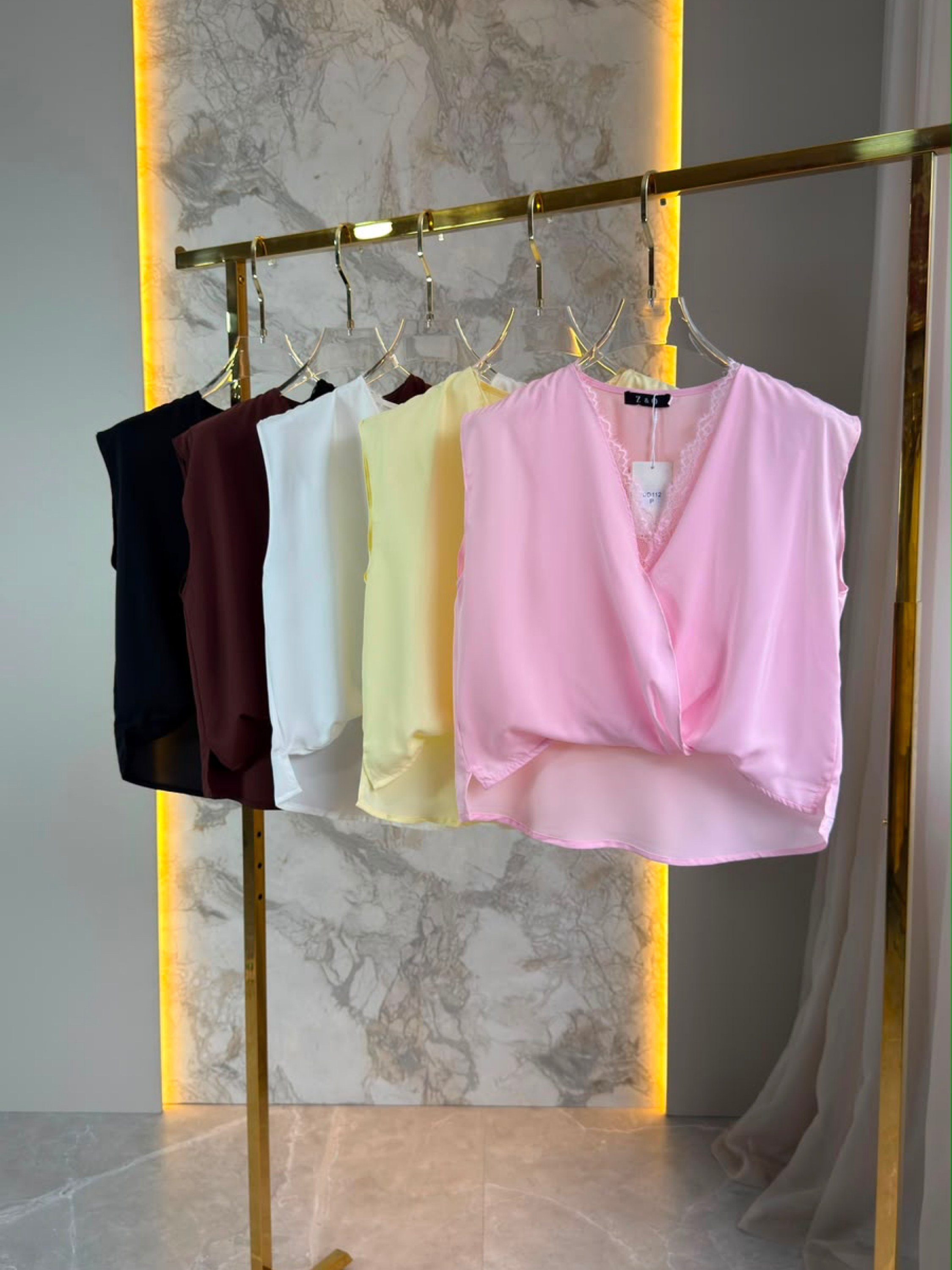 Fancy modas blusa crepe com renda