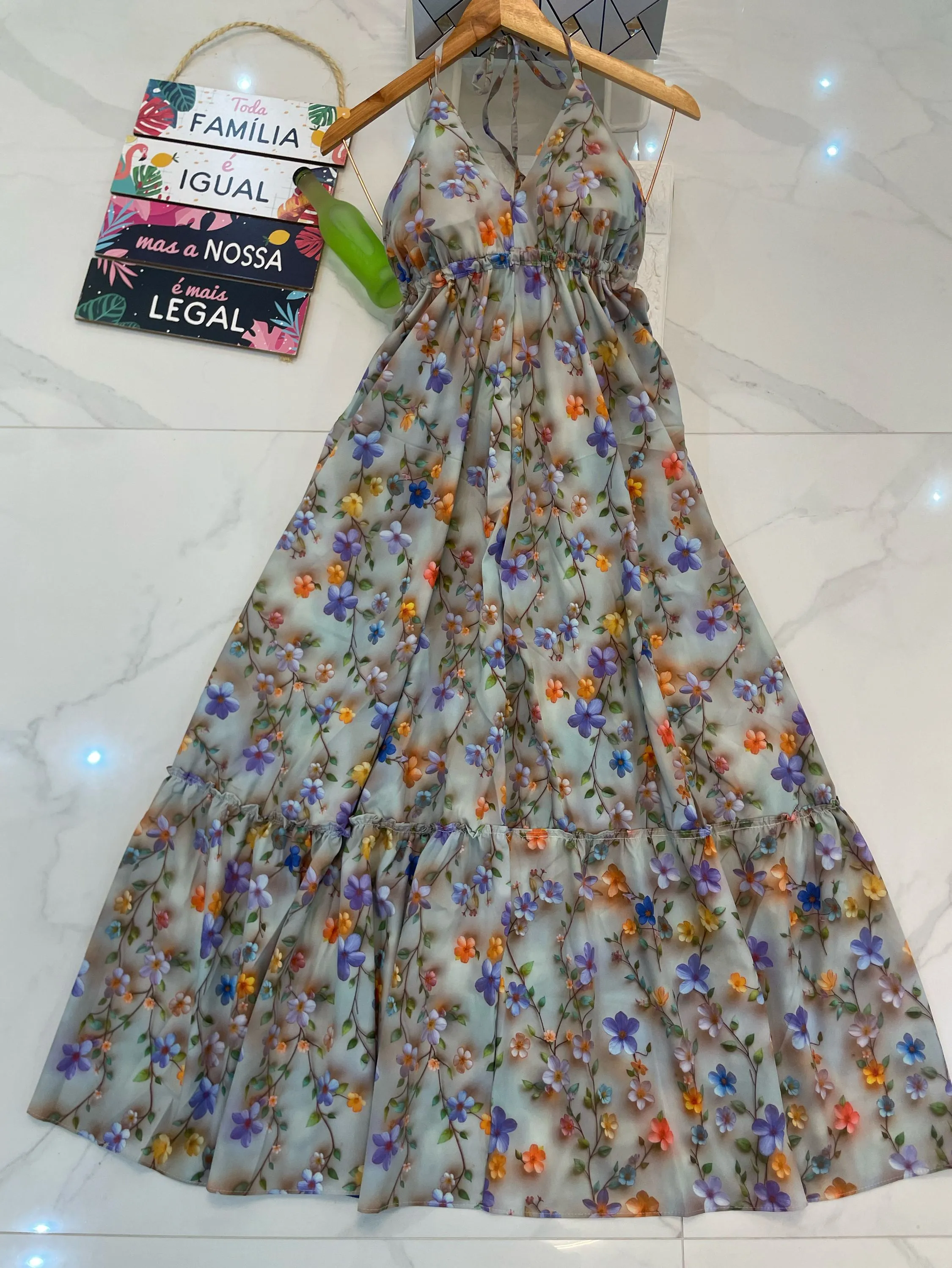 V0105, vestido longo novo, com bojo 3D, costa nua.