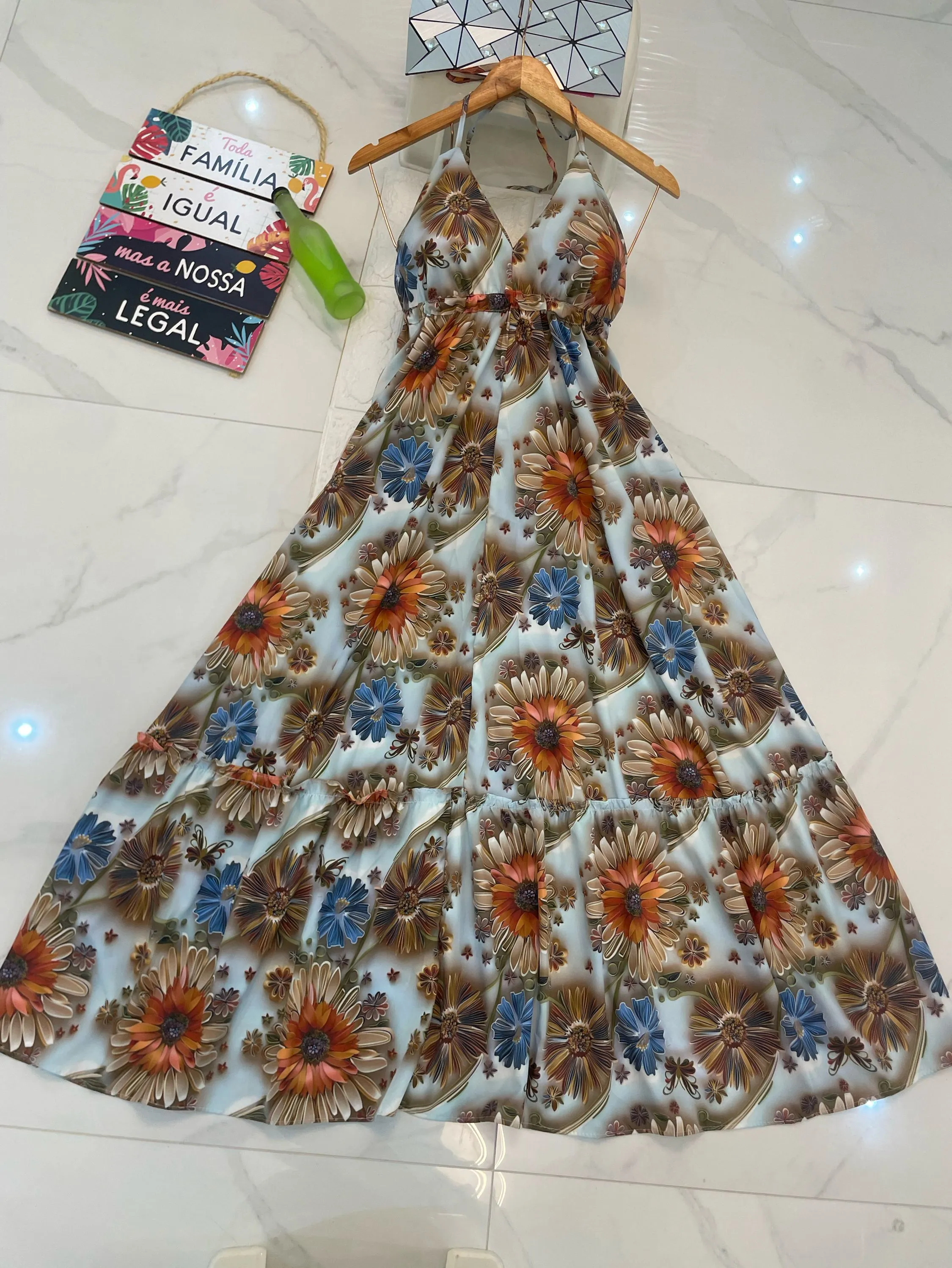 V0103, vestido longo novo, com bojo 3D, costa nua.