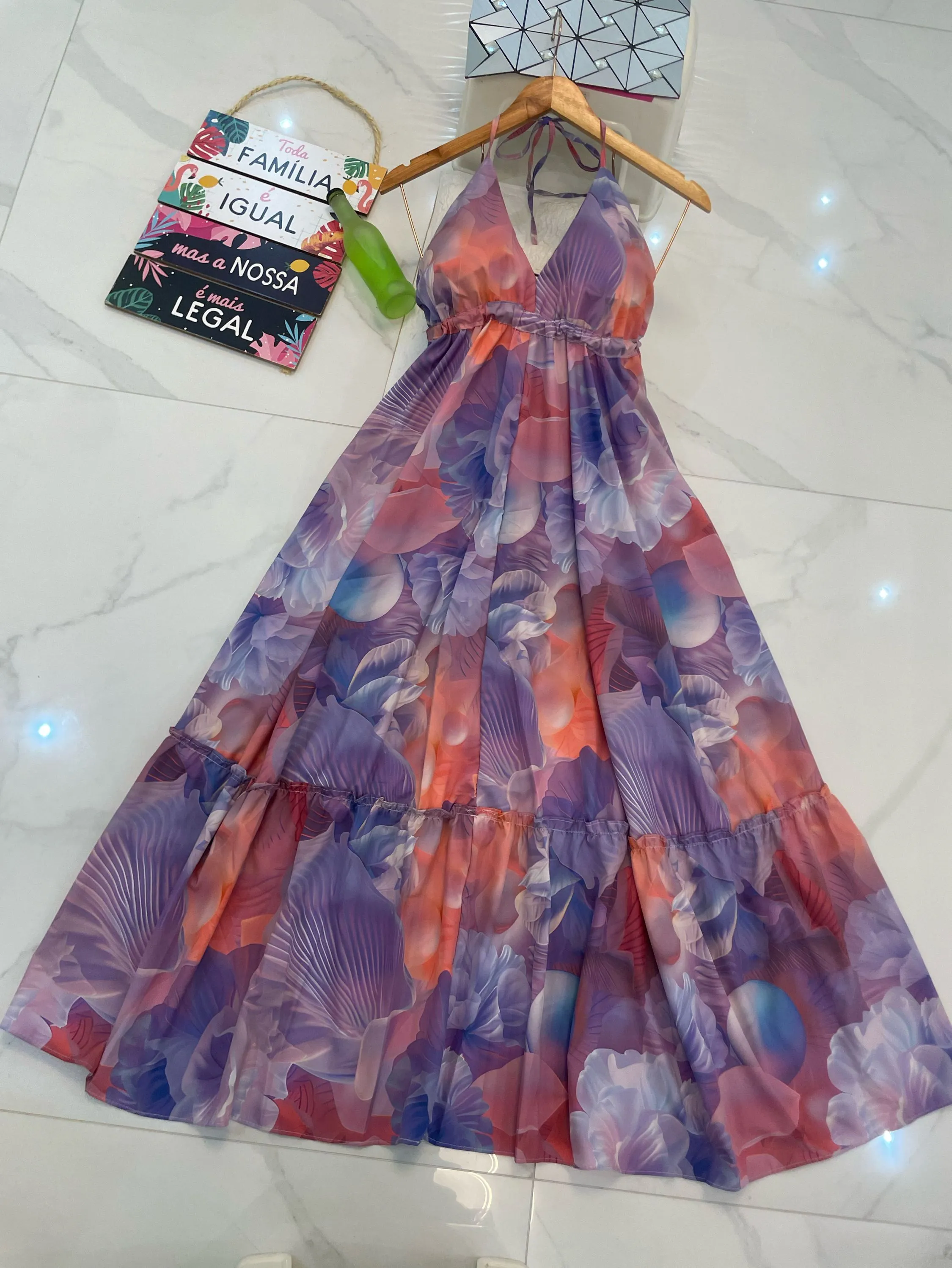 V0101, vestido longo novo, com bojo 3D, costa nua.