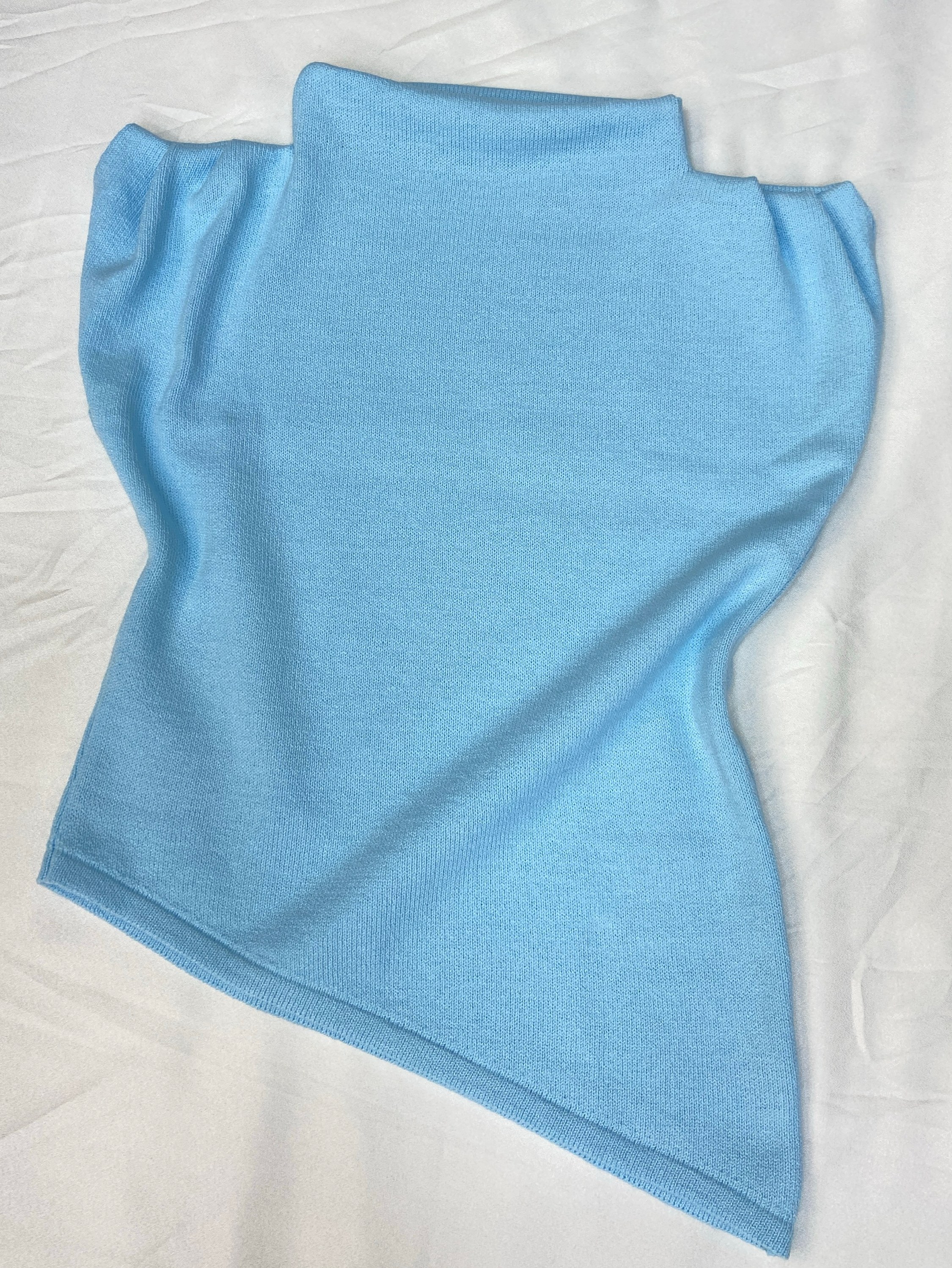Blusa de Tricô Elegante com Gola Alta e Manga Curta