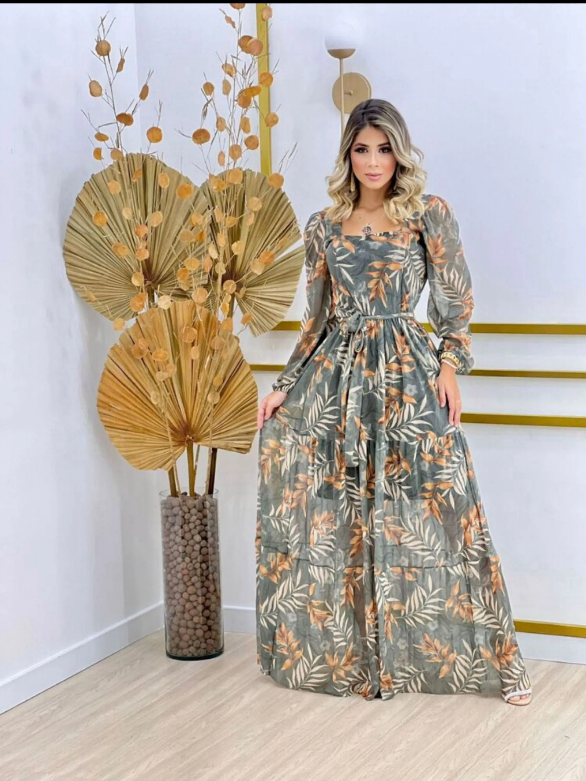 Vestido manga Longo Tule Forrado Moda Evangélica Tendência para Festas Formanda Casamento