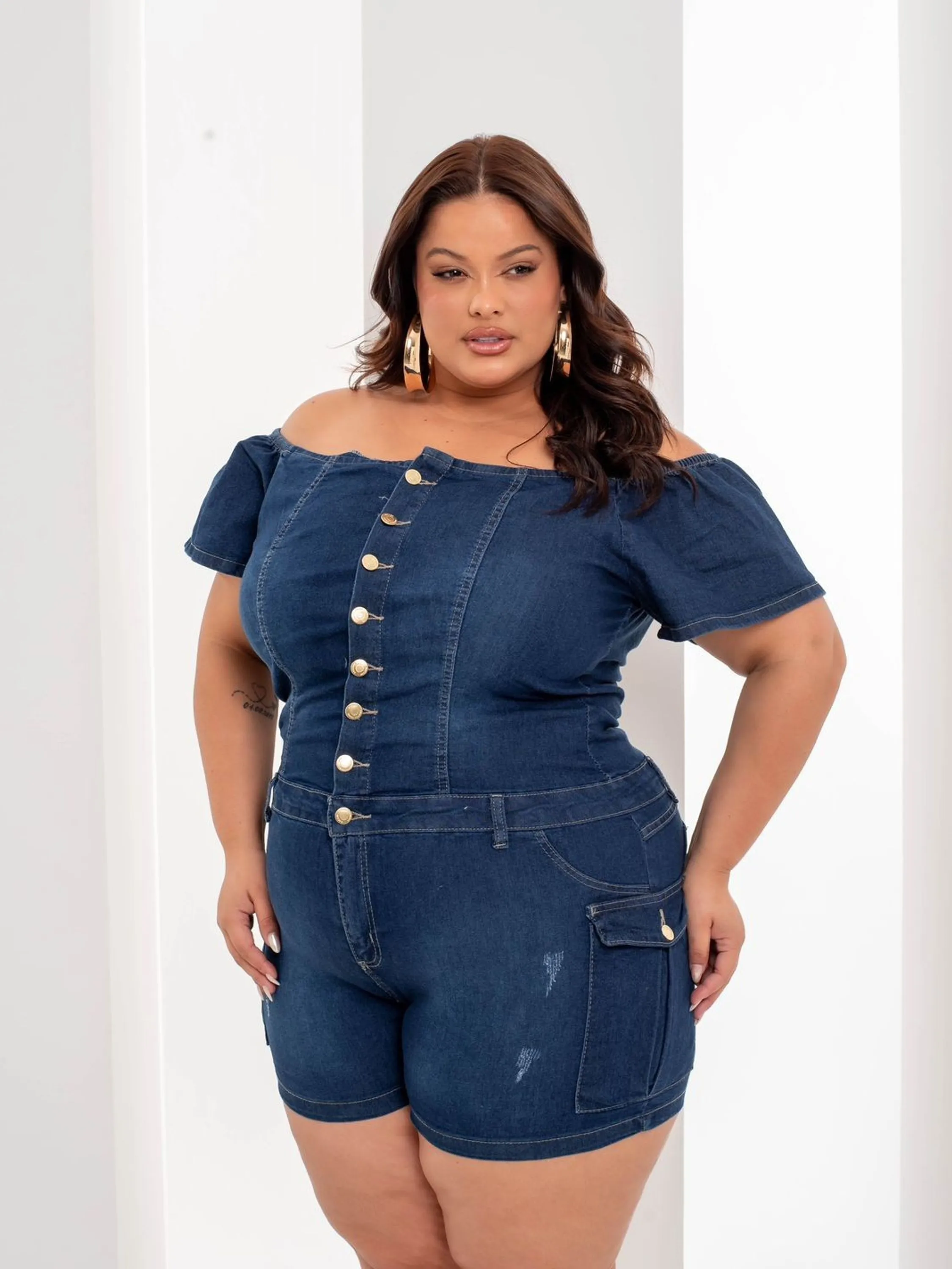 Macaquinho Plus Size cargo Jeans com lycra