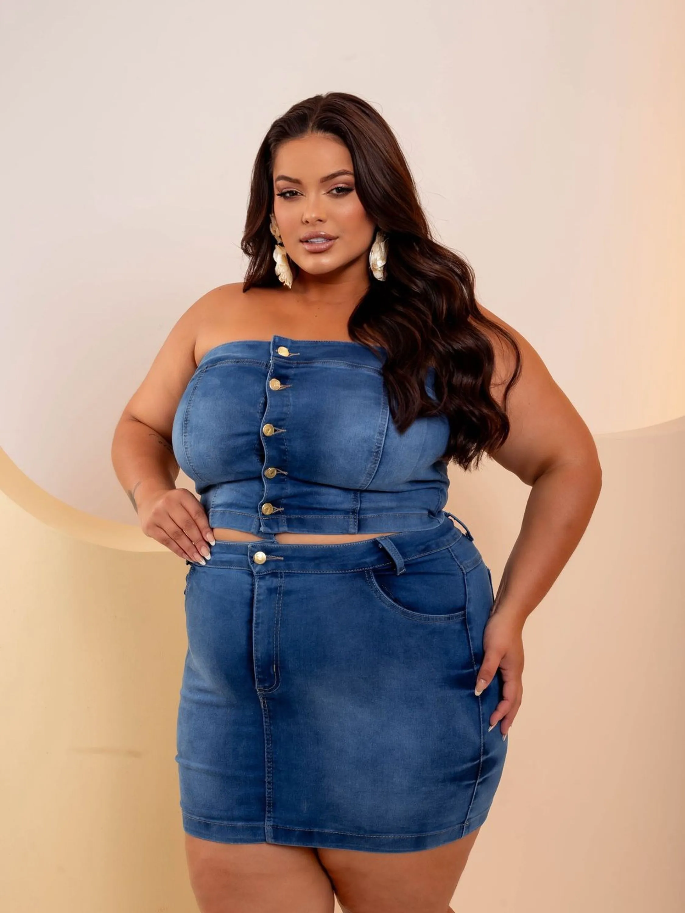 Conjunto Plus Size tomara que caia Jeans com lycra