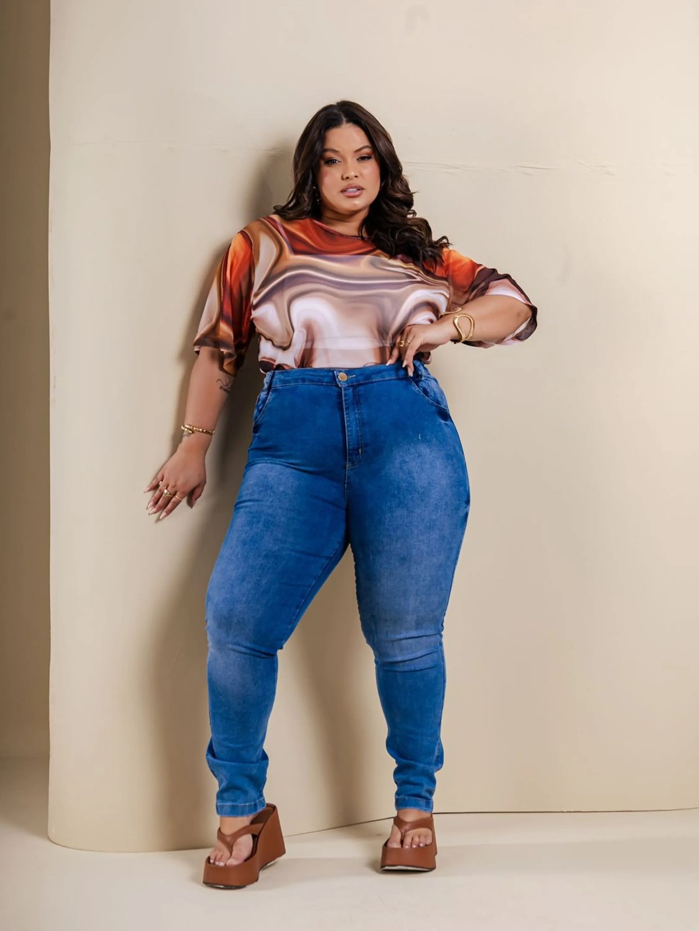 Calça plus Size jeans com lycra