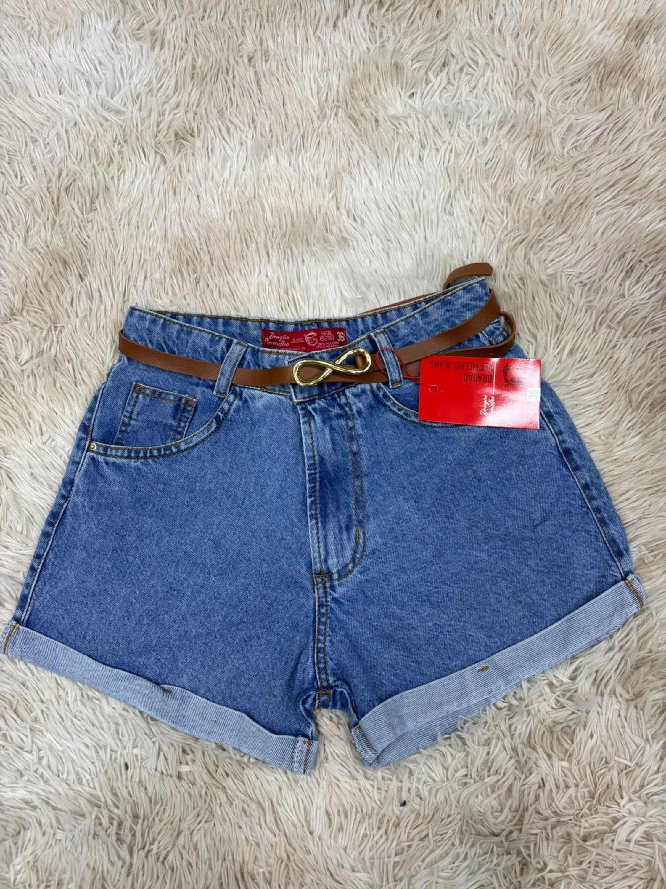 Short jeans com cinto feminina