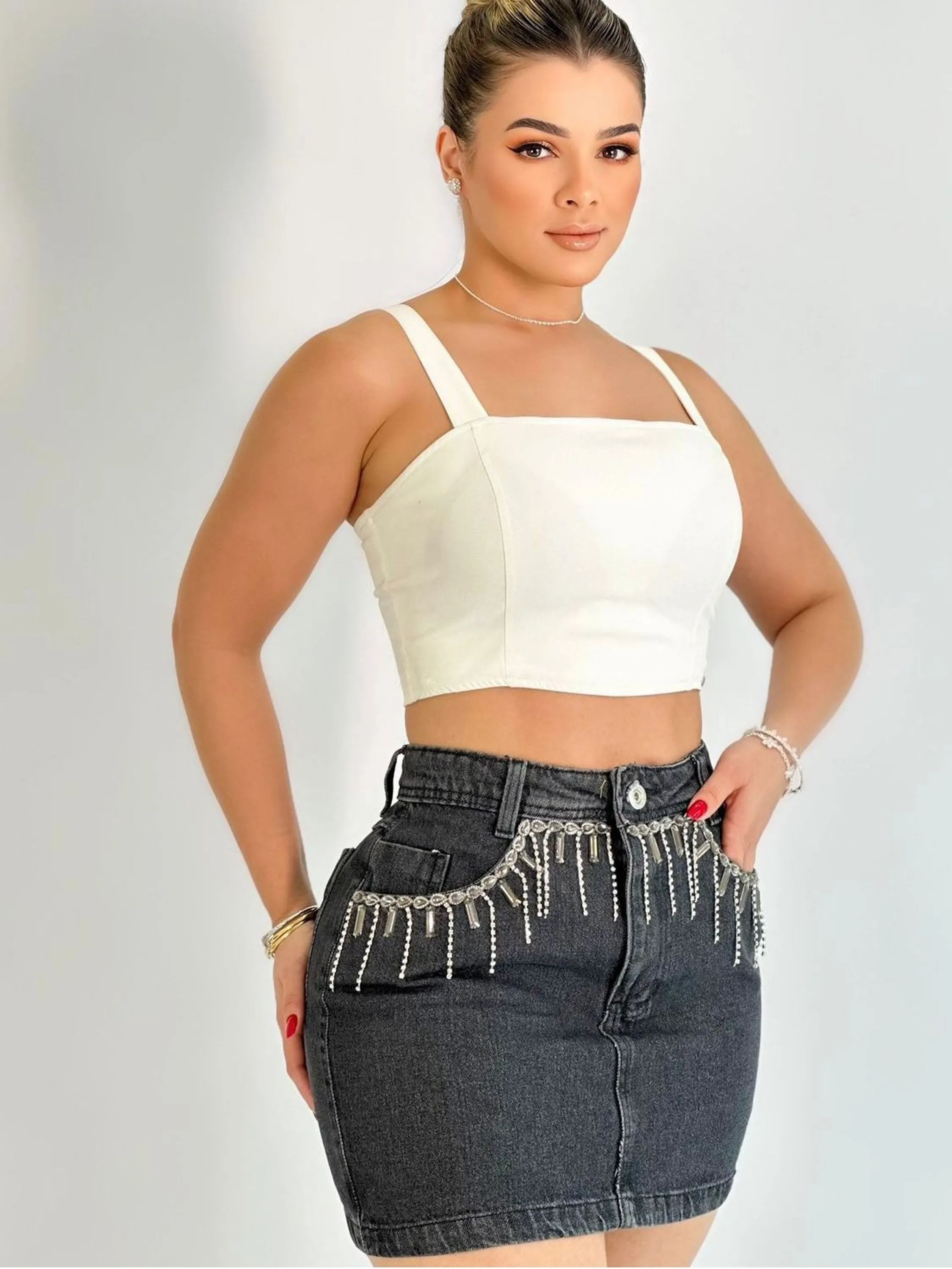 Saia jeans grafite com pedra feminina