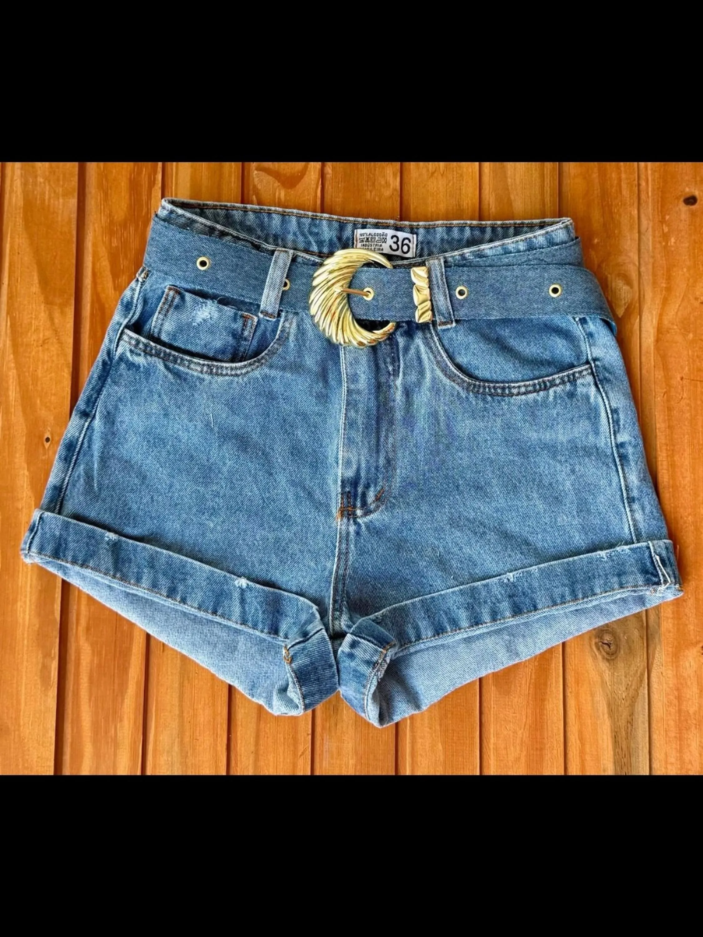 Shorts jeans com cinto feminina