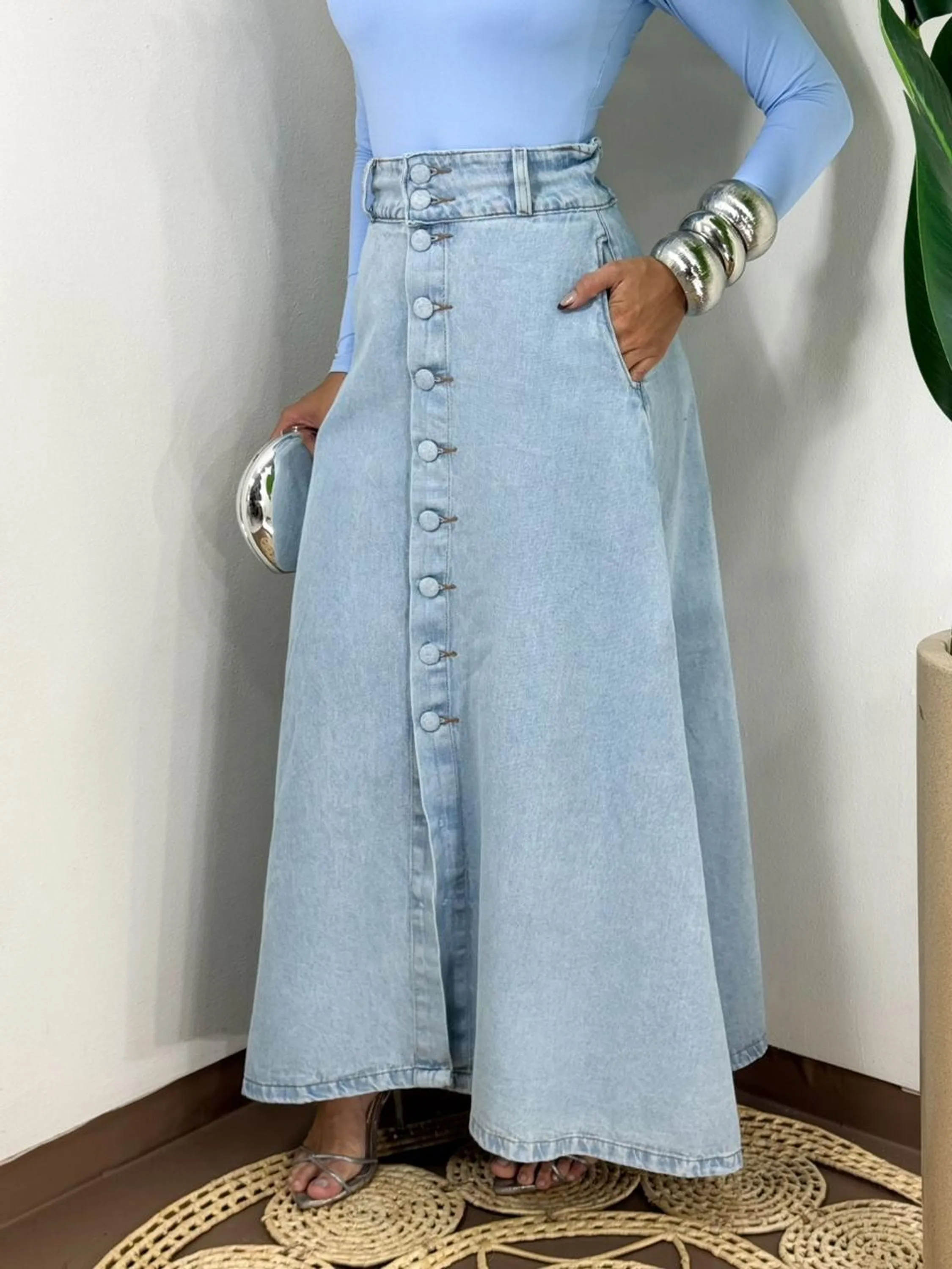 Saia jeans midi botão feminina