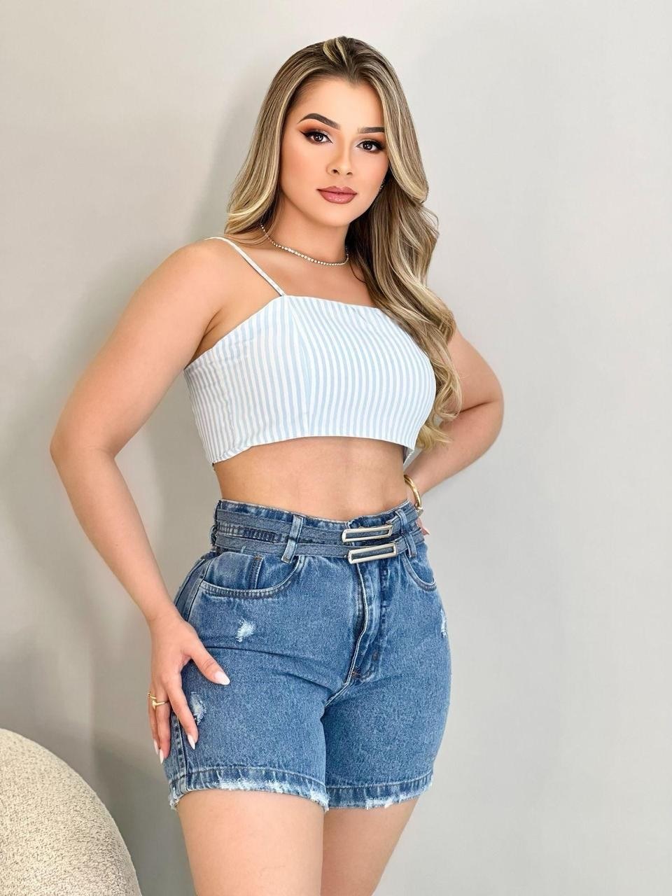 Bermuda jeans com cinto feminina