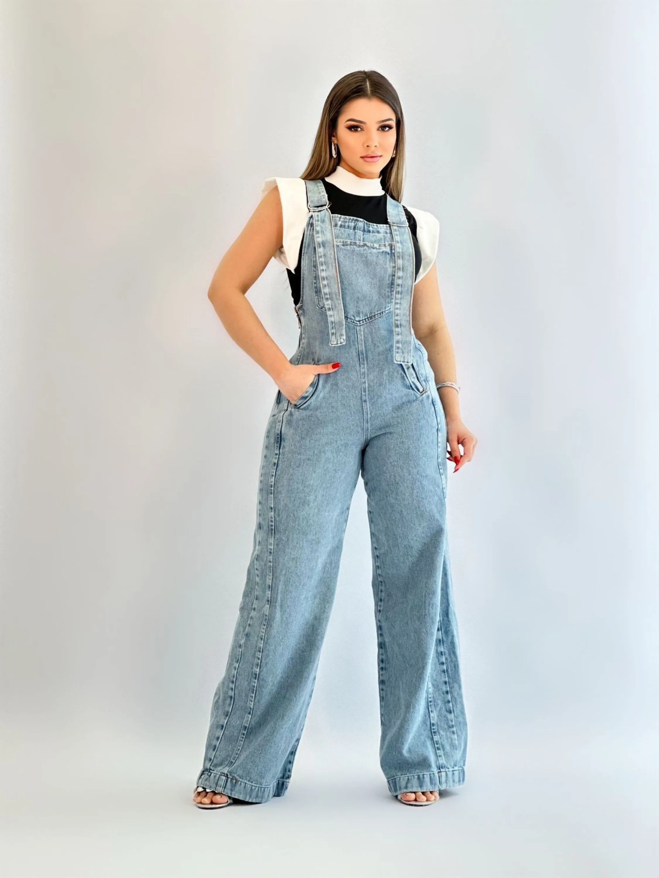 Macacão jeans feminina