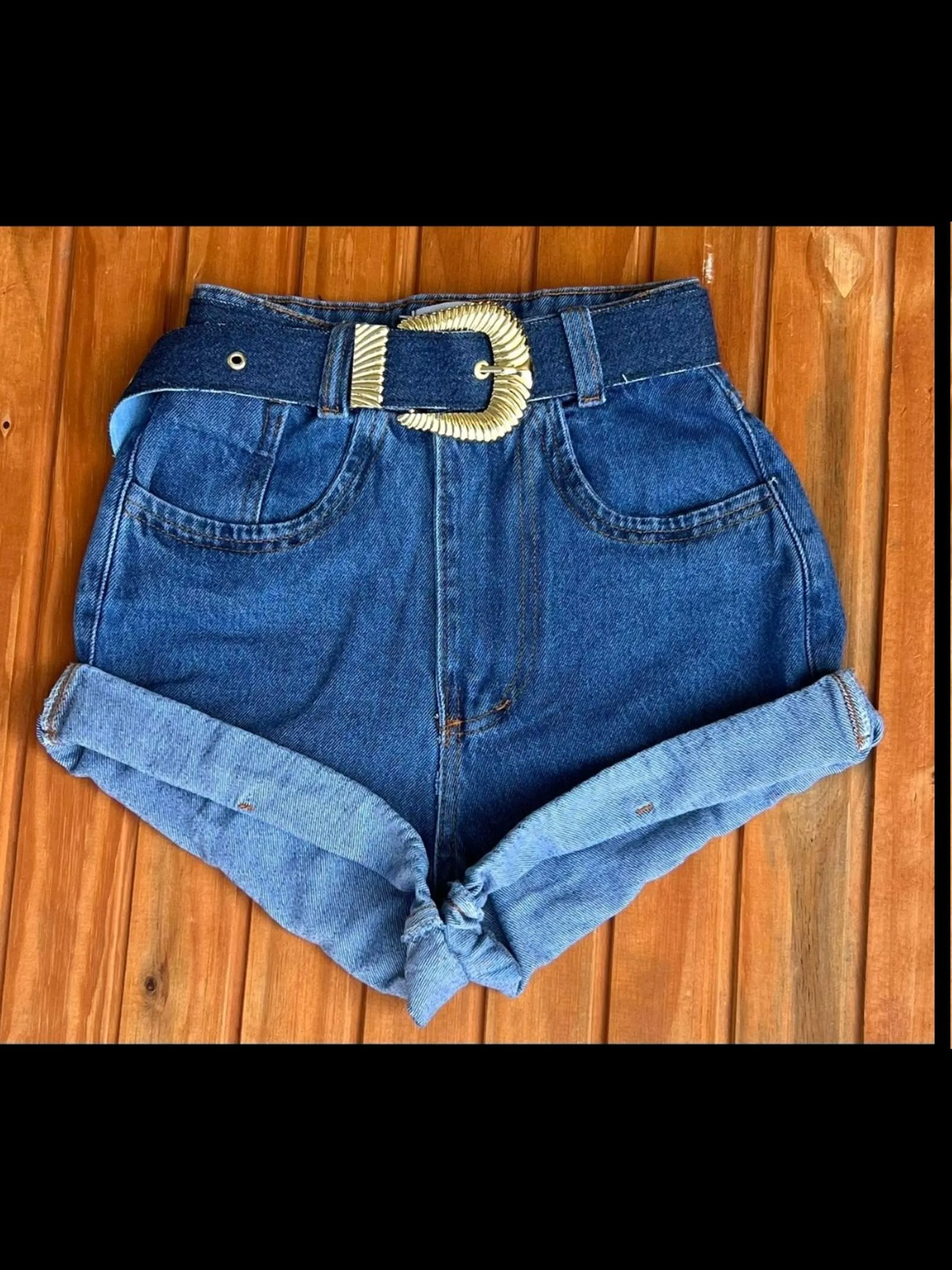 Shorts jeans com cinto feminina