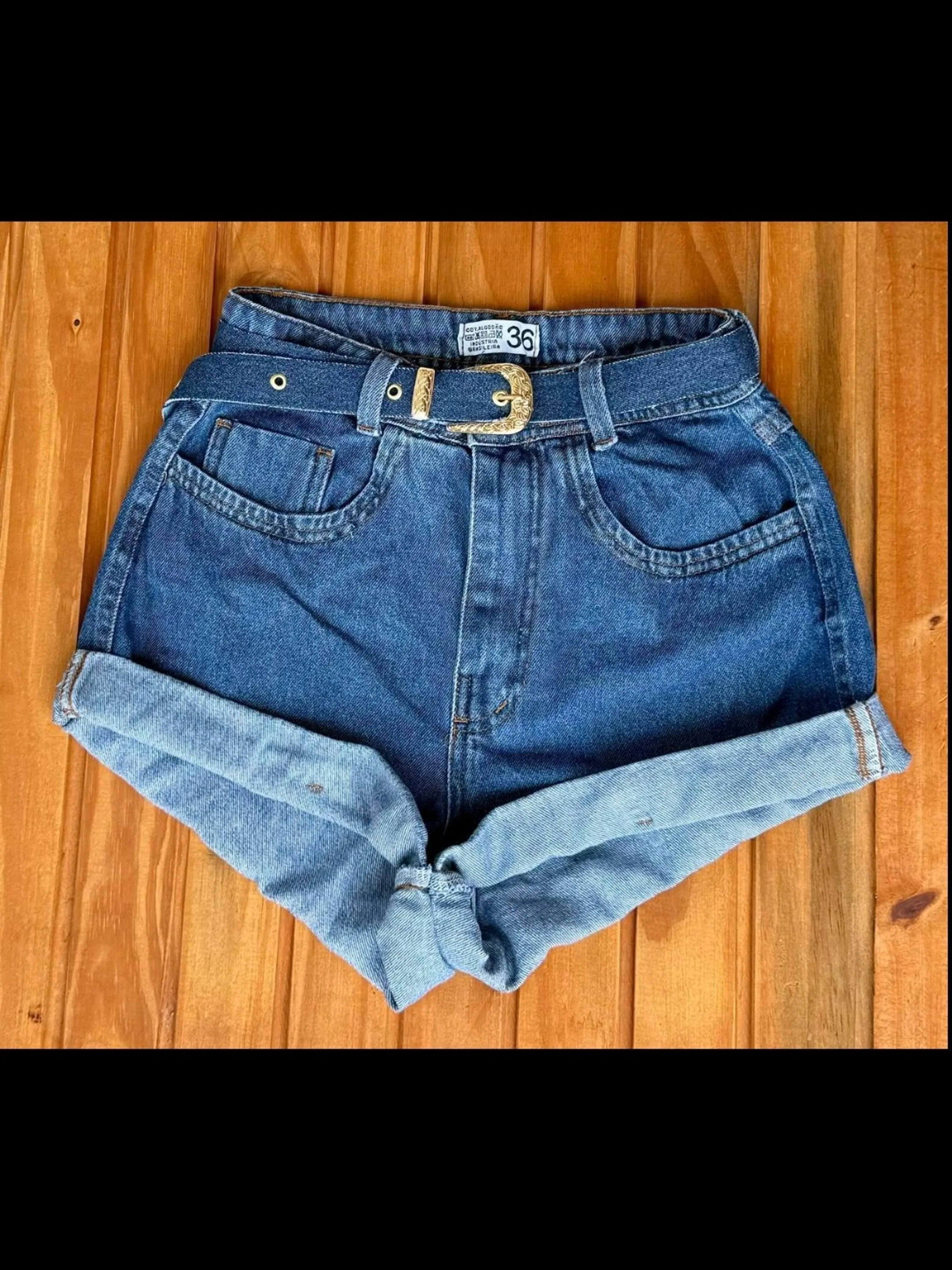 Shorts jeans com cinto feminina