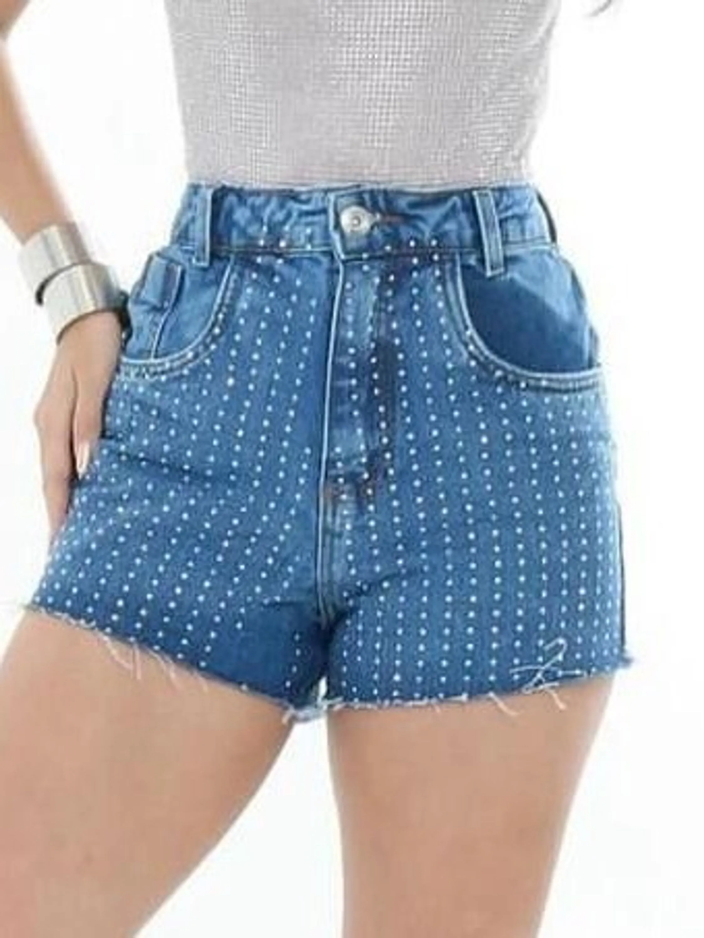 Shorts jeans com pedra feminina