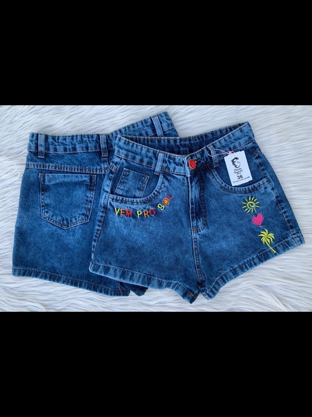 Short jeans com bordado feminina