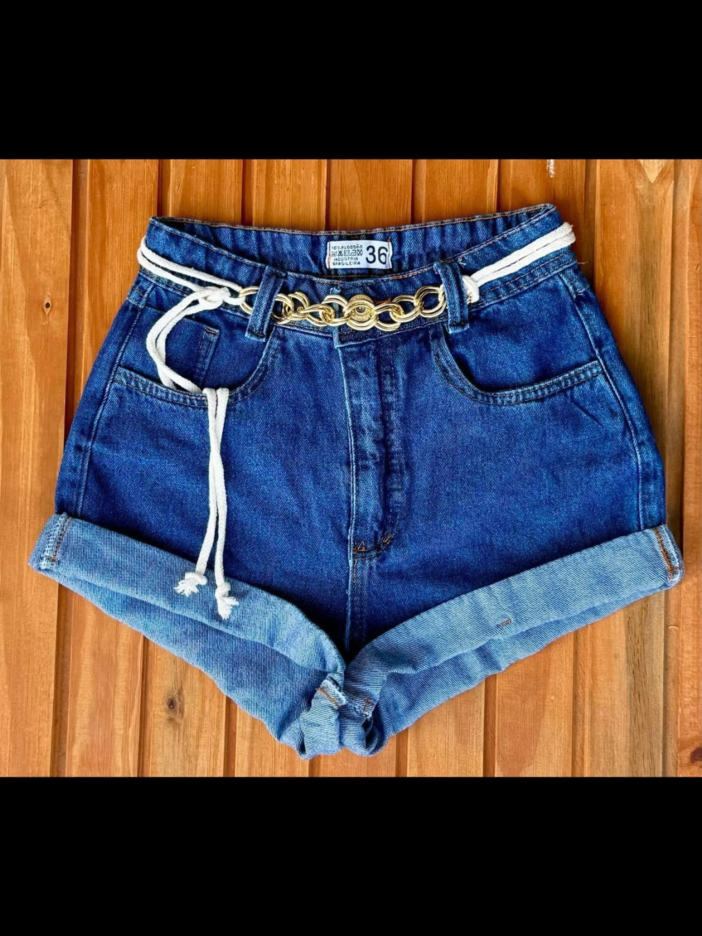 Shorts jeans com cinto feminina