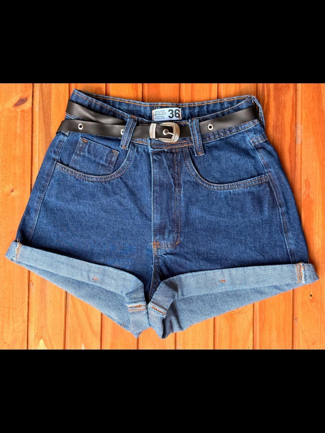 Short jeans com cinto feminina