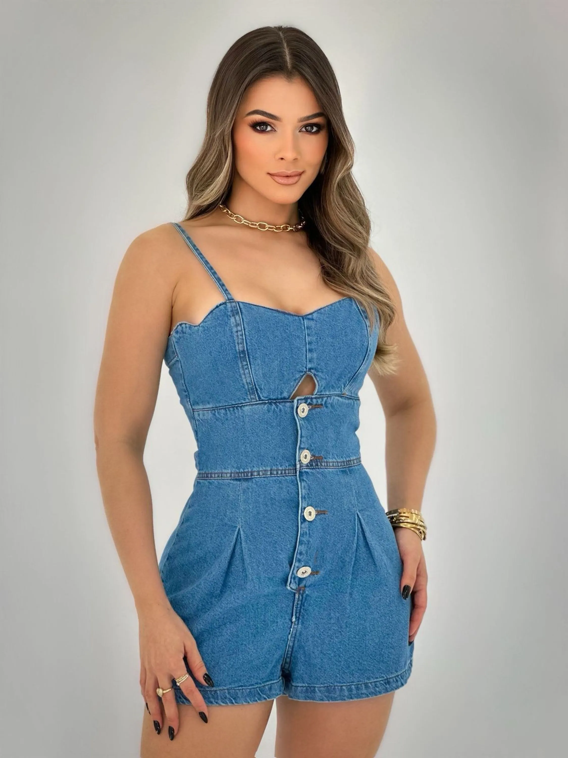 Macaquinho jeans feminina