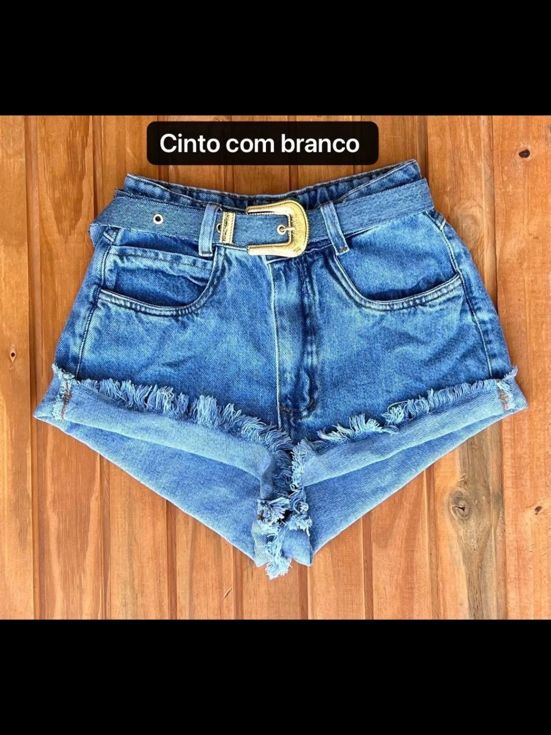 Shorts jeans com cinto feminina