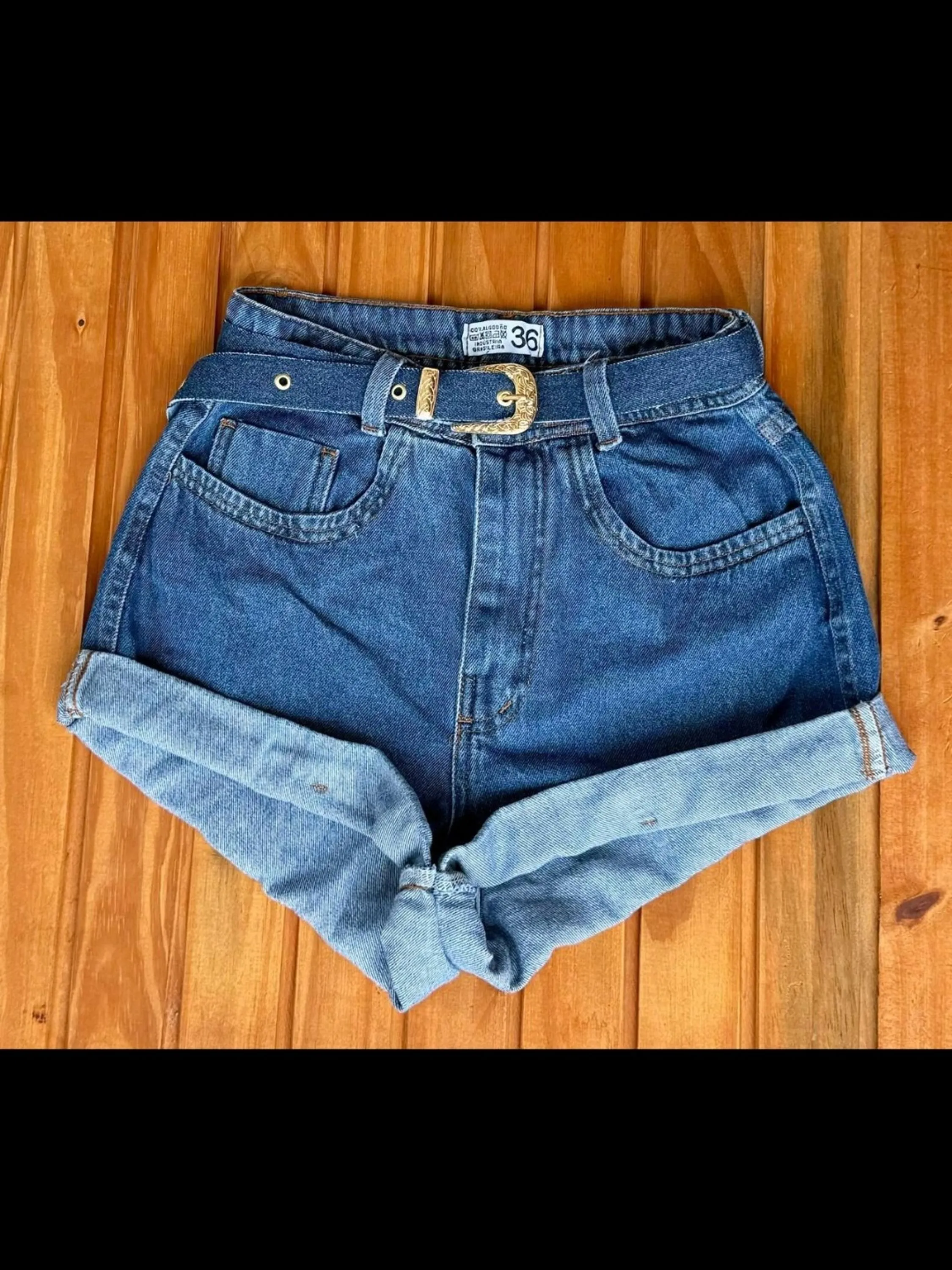 Shorts jeans com cinto feminina