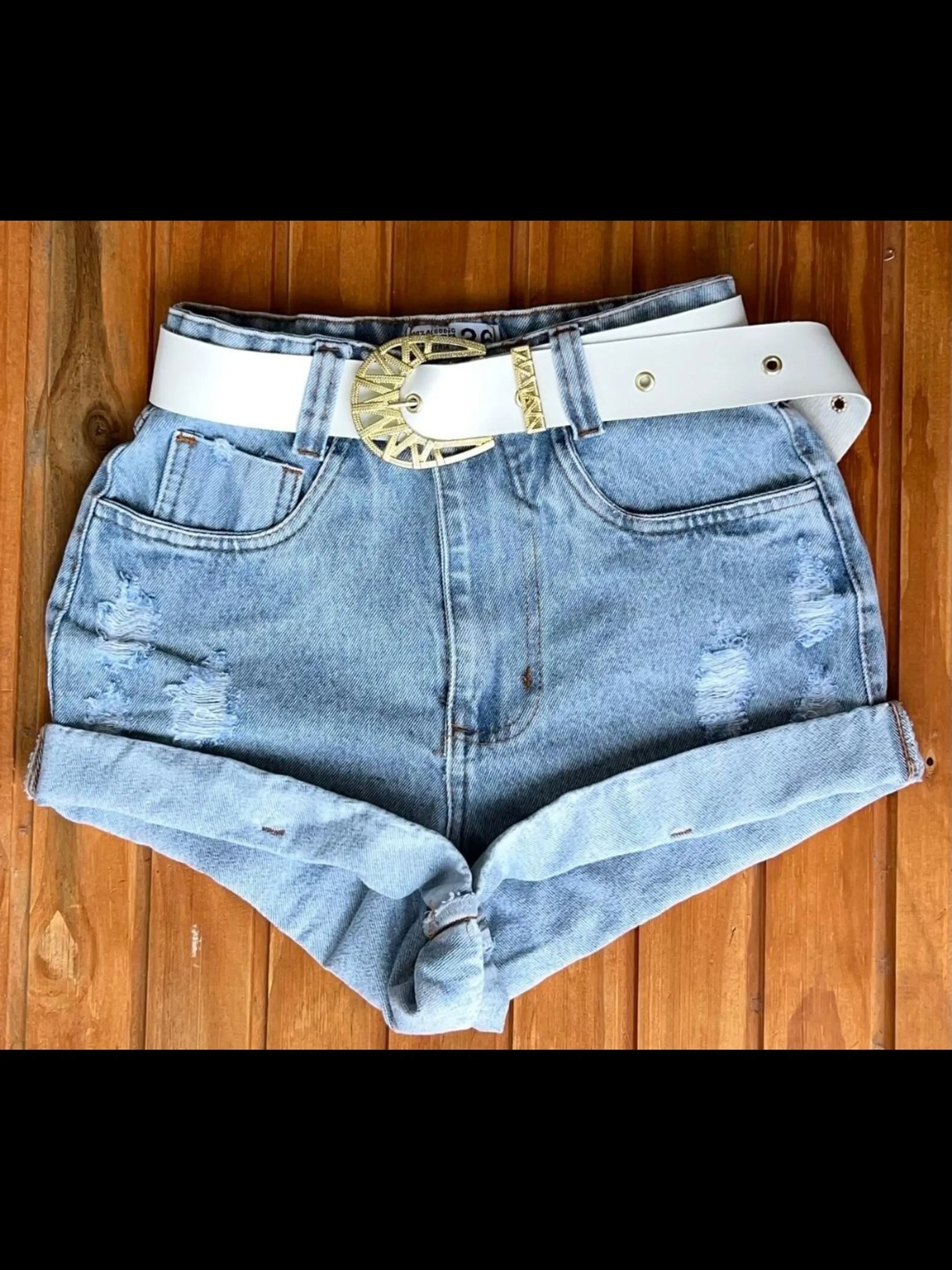 Shorts jeans com cinto feminina