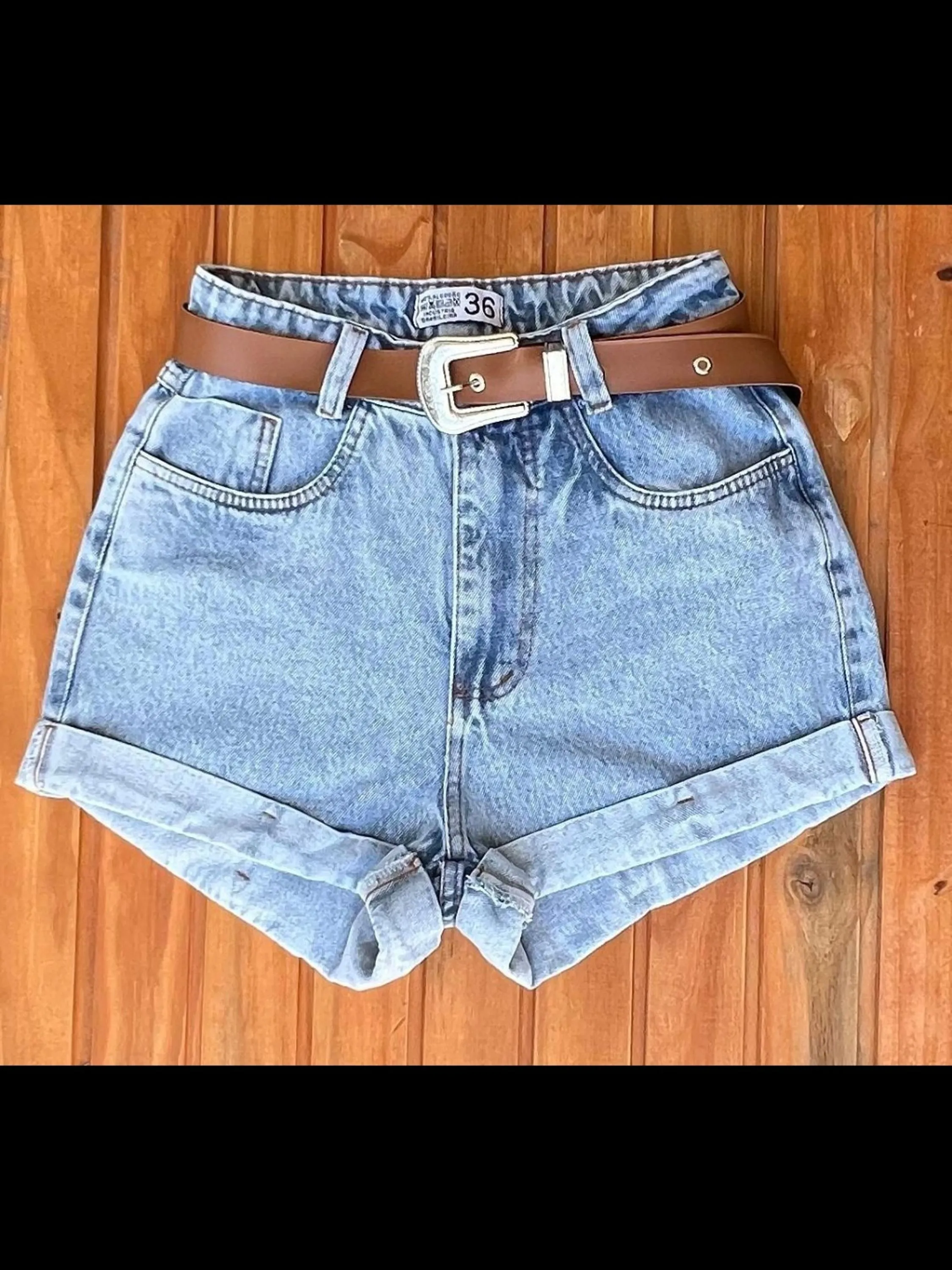 Shorts jeans com cinto feminina